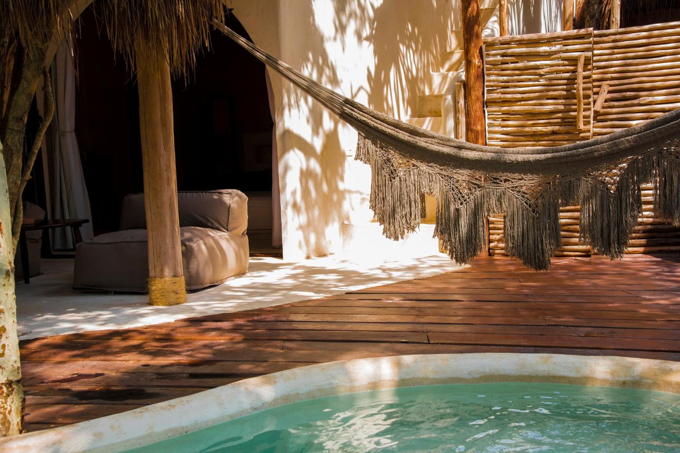 Double or Twin Room with Pool View - Photo 3