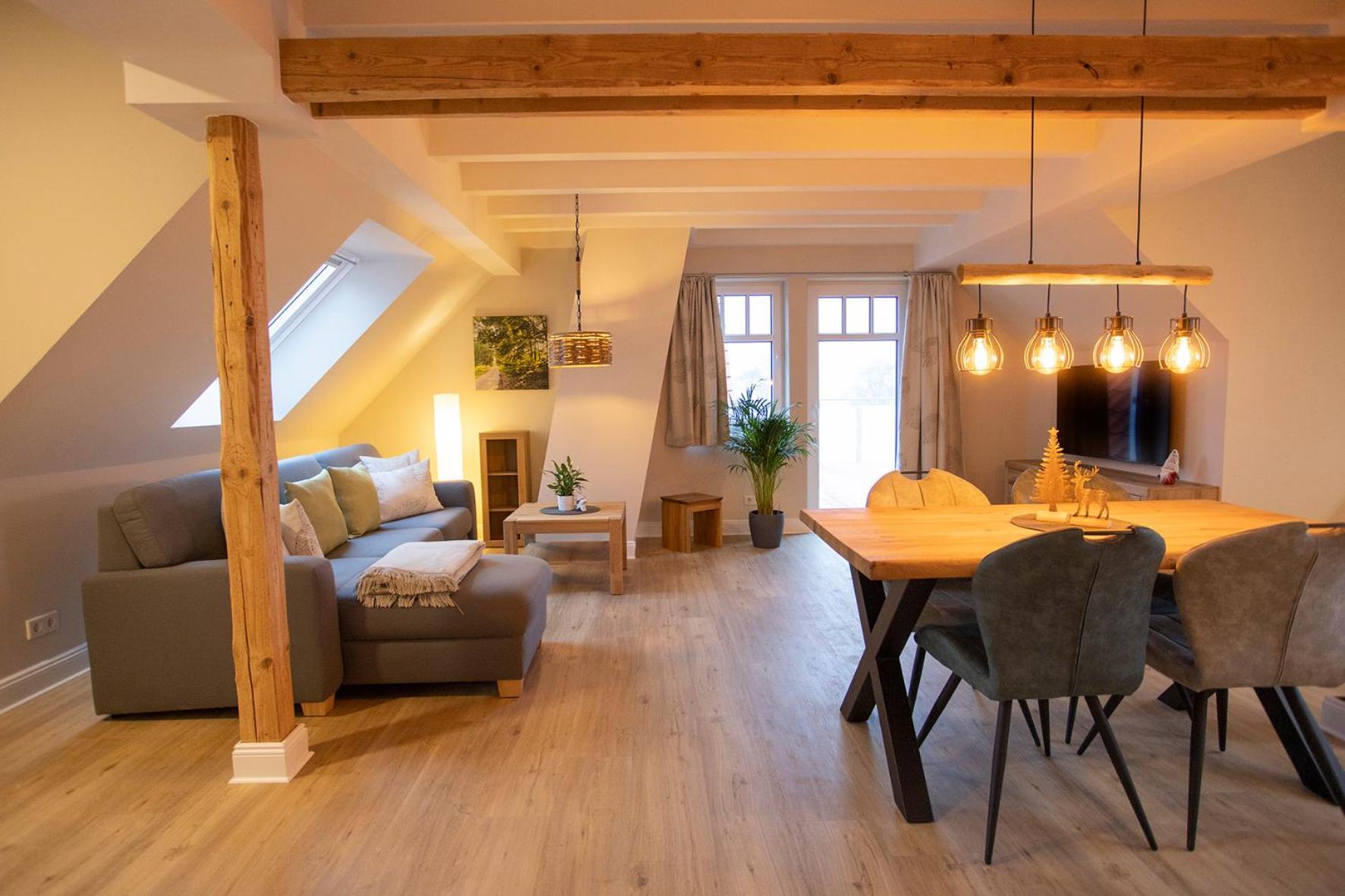 One-Bedroom Apartment - Photo 1