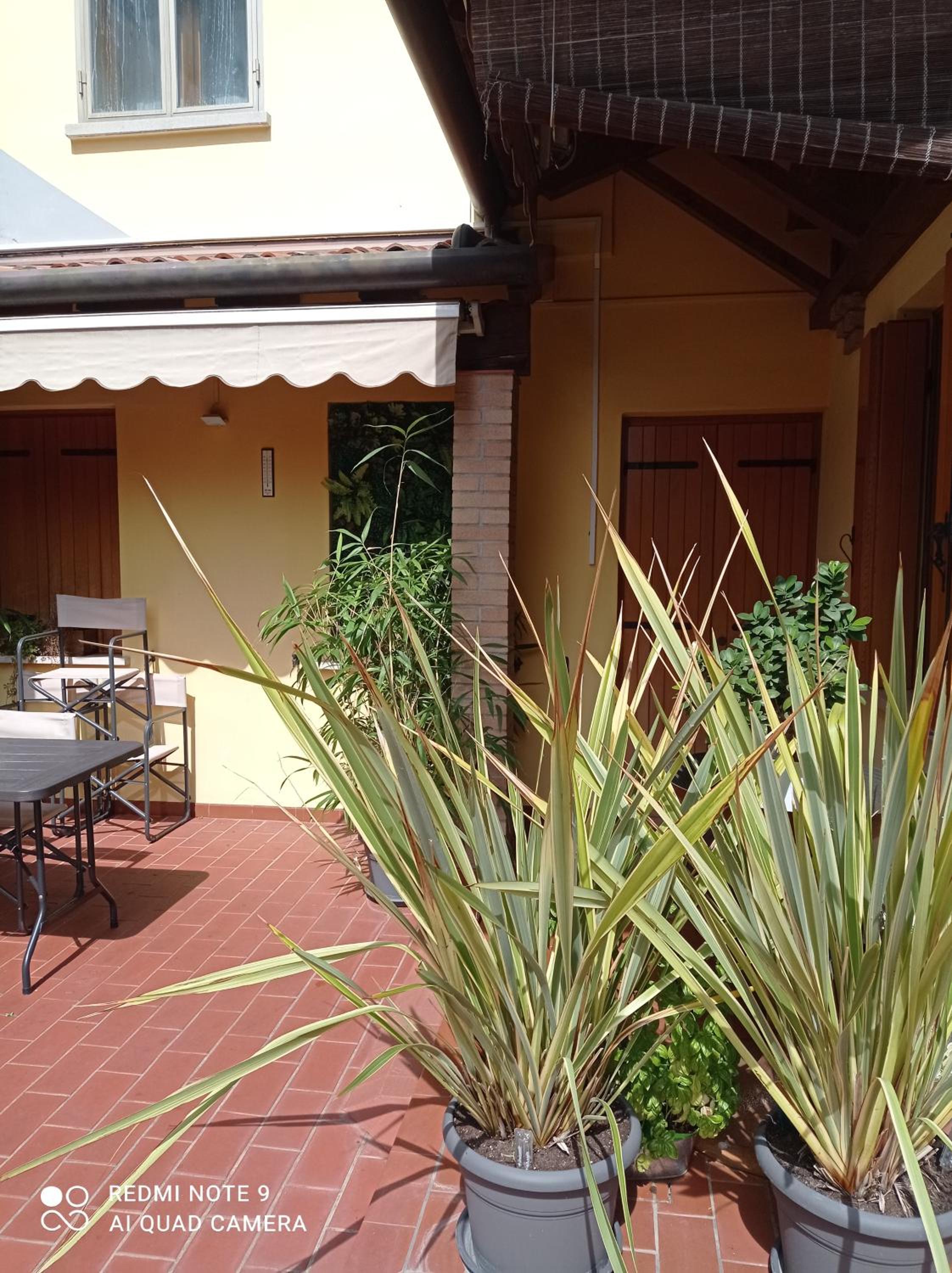 Double Room with Private Bathroom - Photo 21