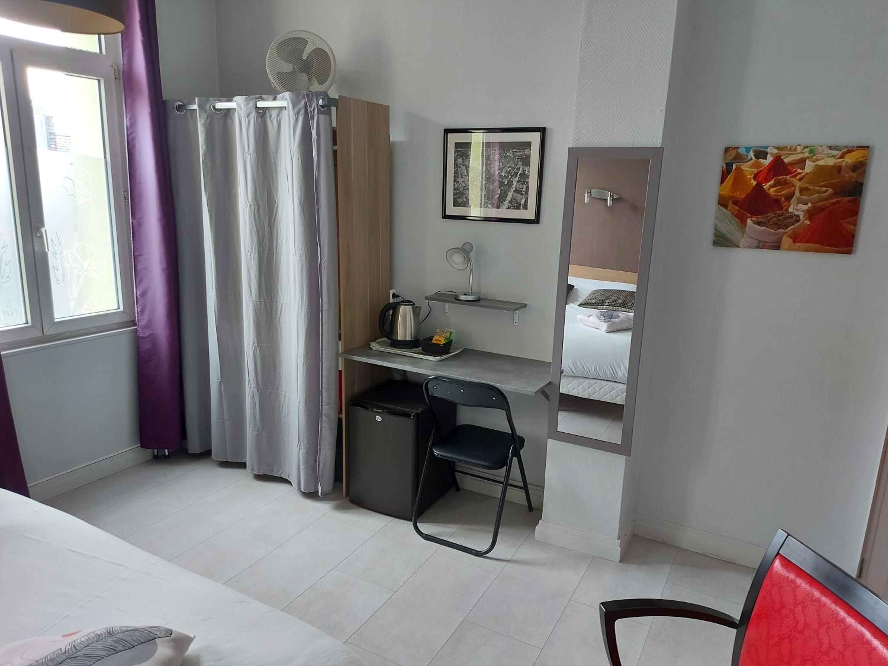 Double Room (1 - 2 Adults) - Photo 16