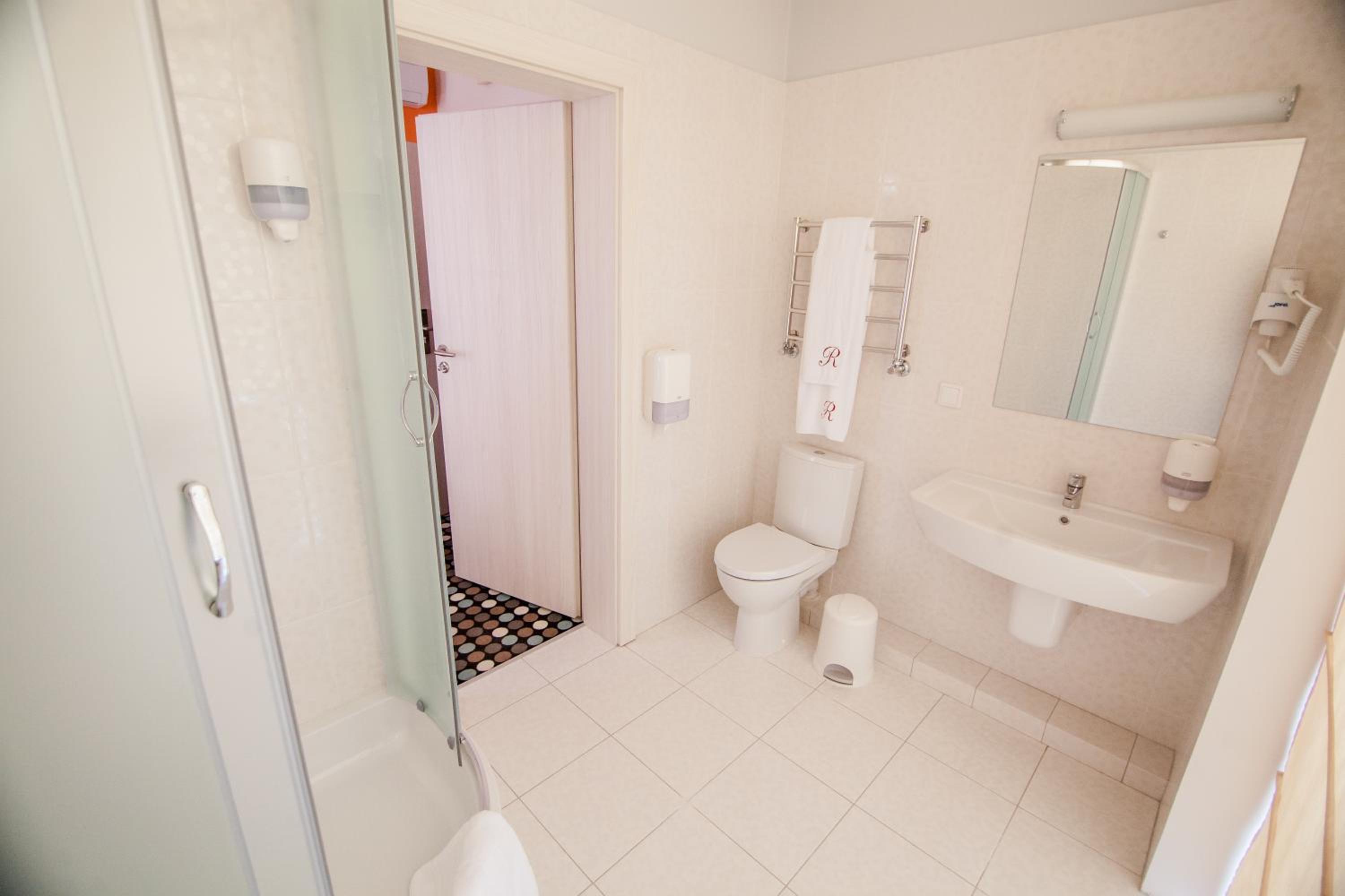 Standard Twin Room photo 2