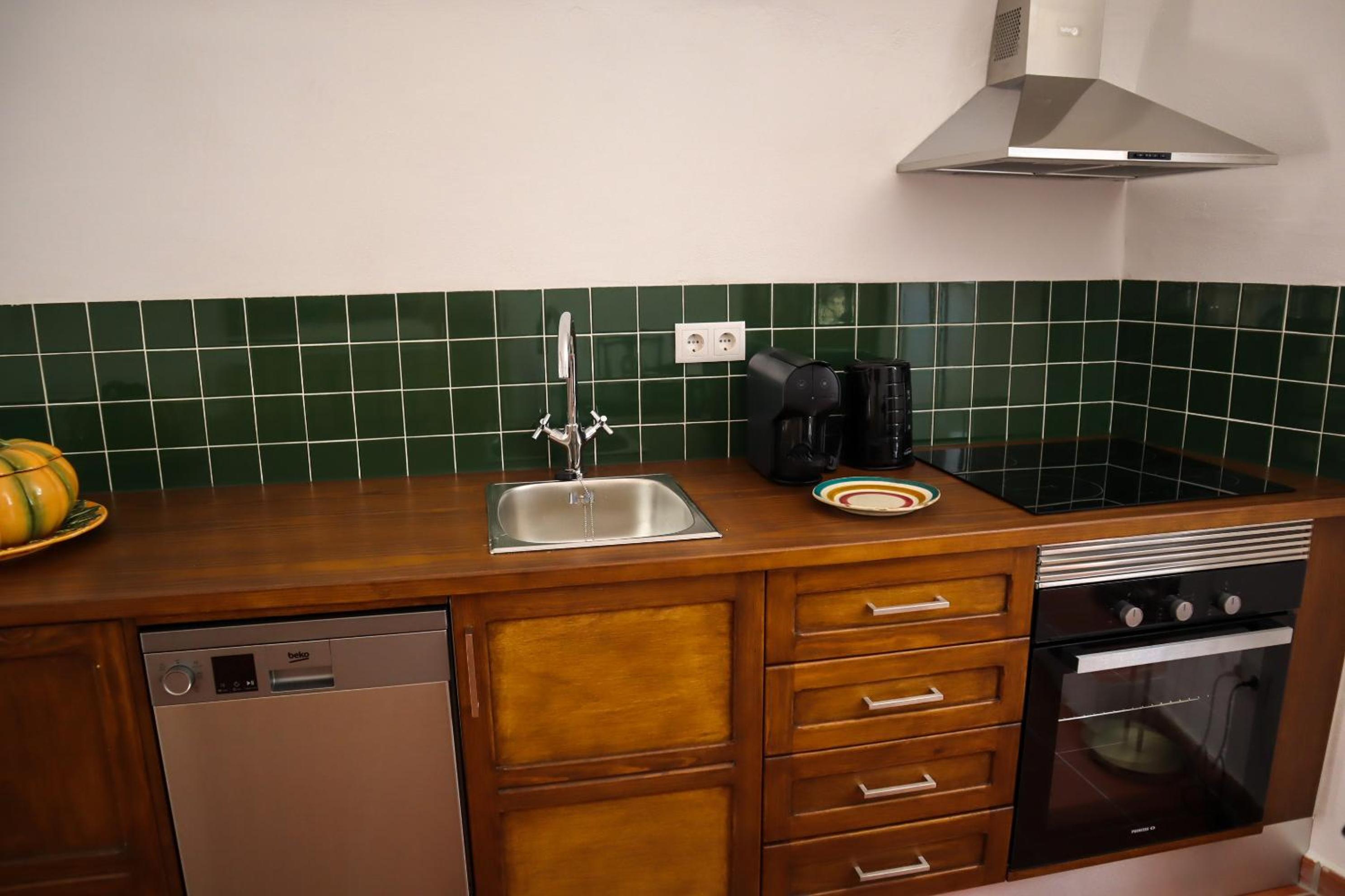 One-Bedroom Apartment - Photo 8