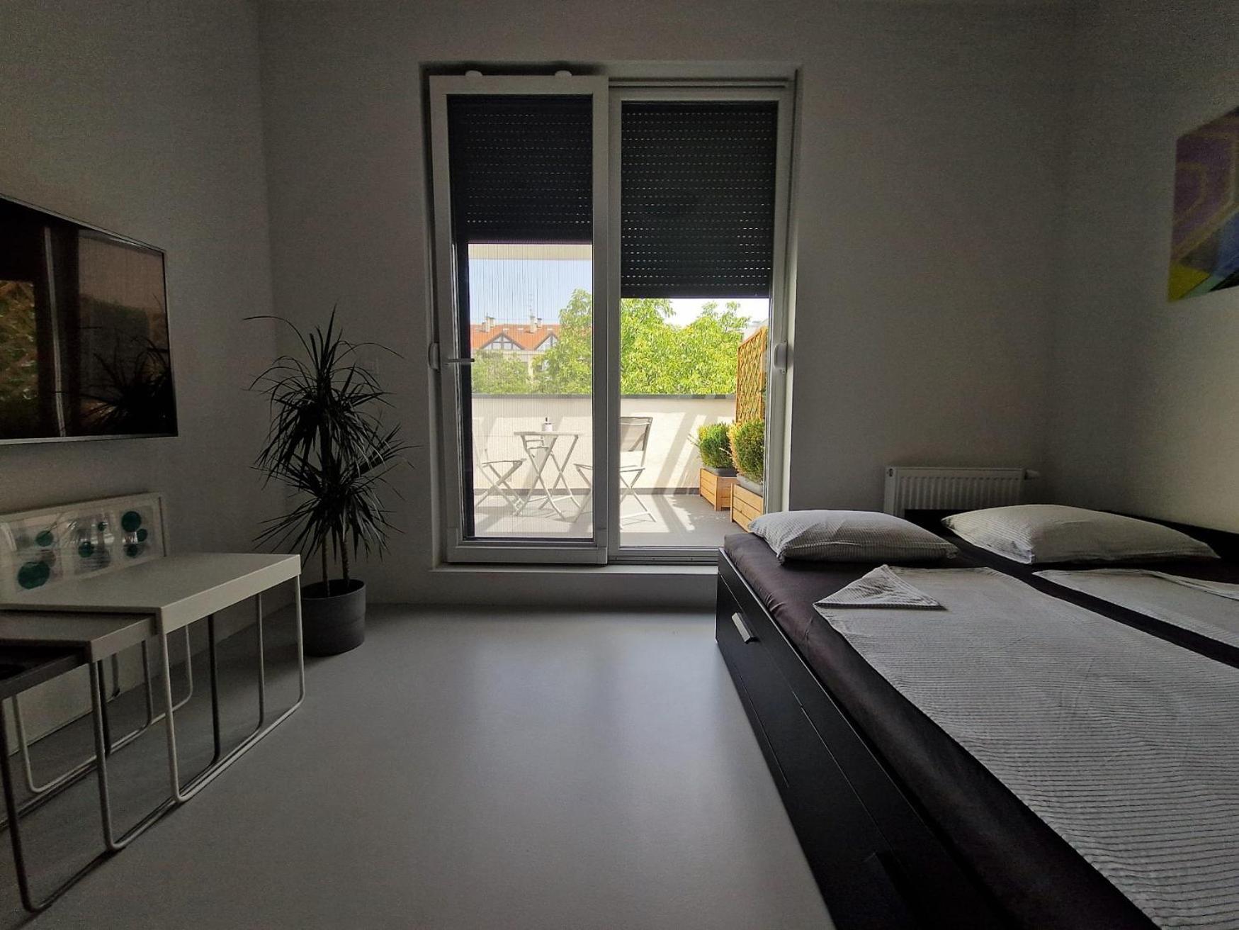 Studio with Terrace