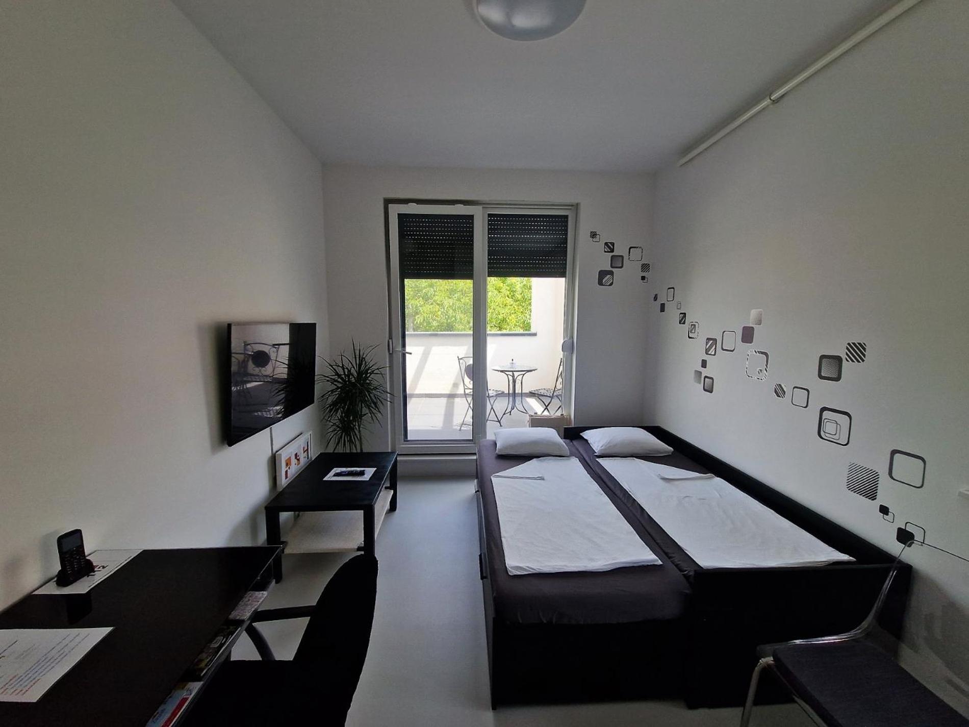 Studio with Terrace