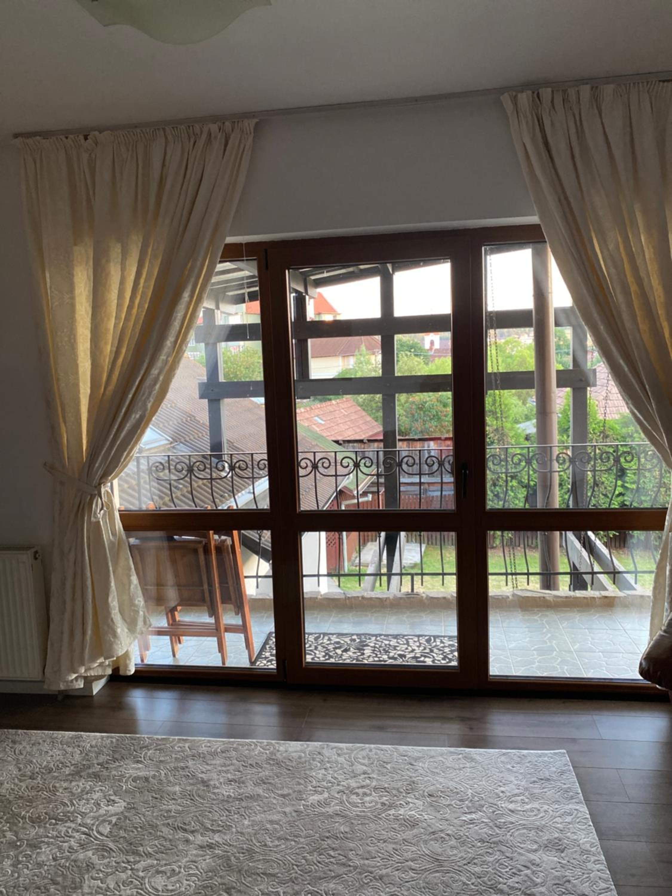 Apartment with Balcony - Photo 10
