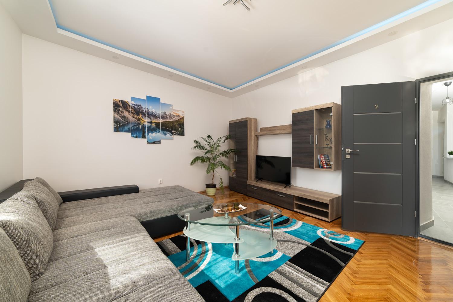 Three-Bedroom Apartment photo 1