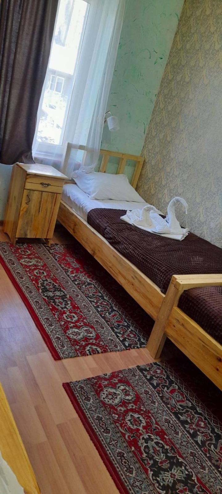 Twin Room with Private Bathroom photo 2