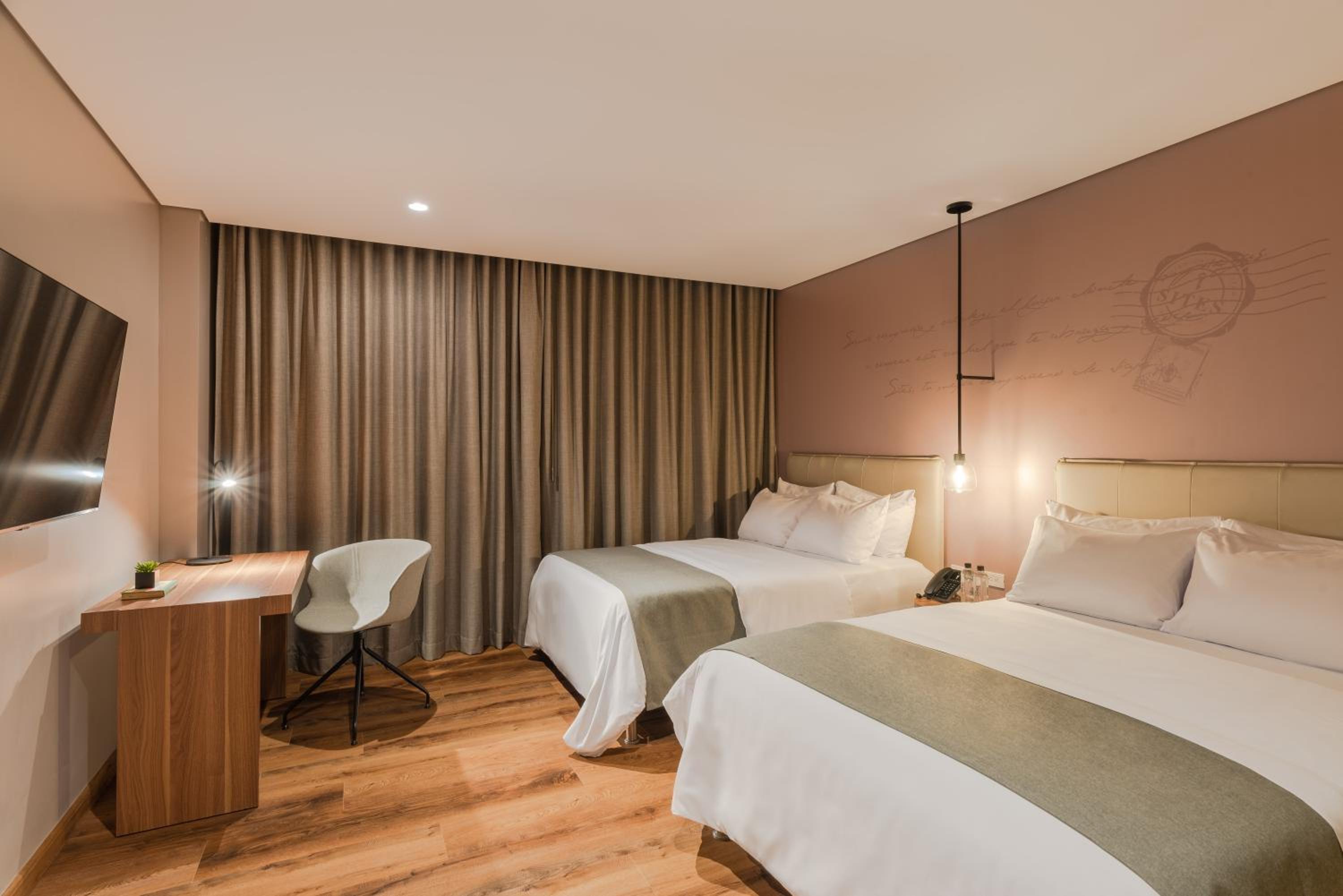 Deluxe Double Room - Photo 1