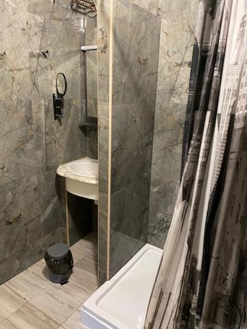 Three-Bedroom House - Photo 2