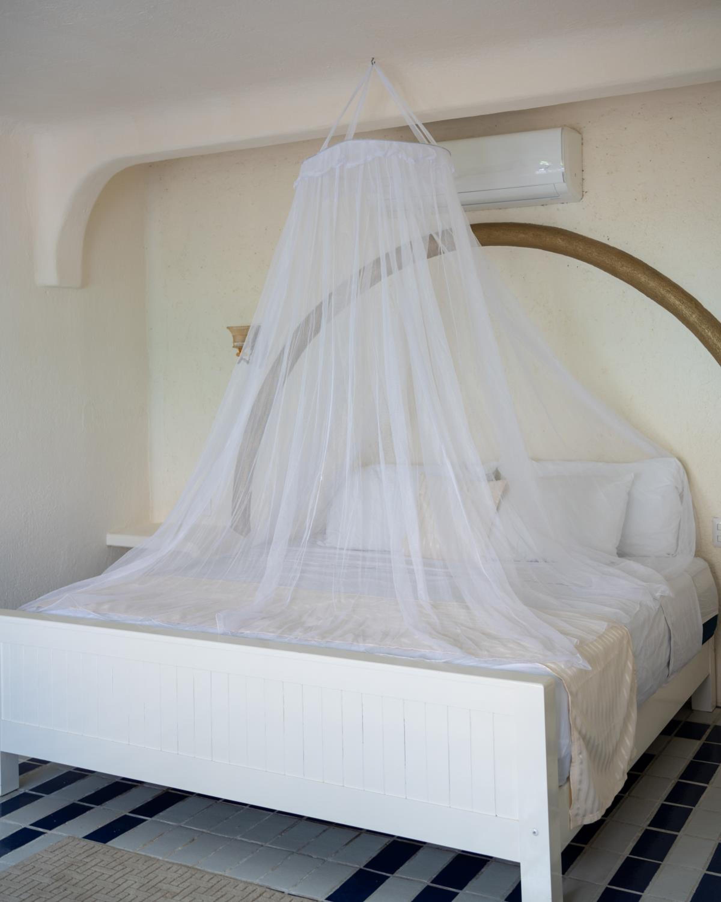 Deluxe King Suite photo 3