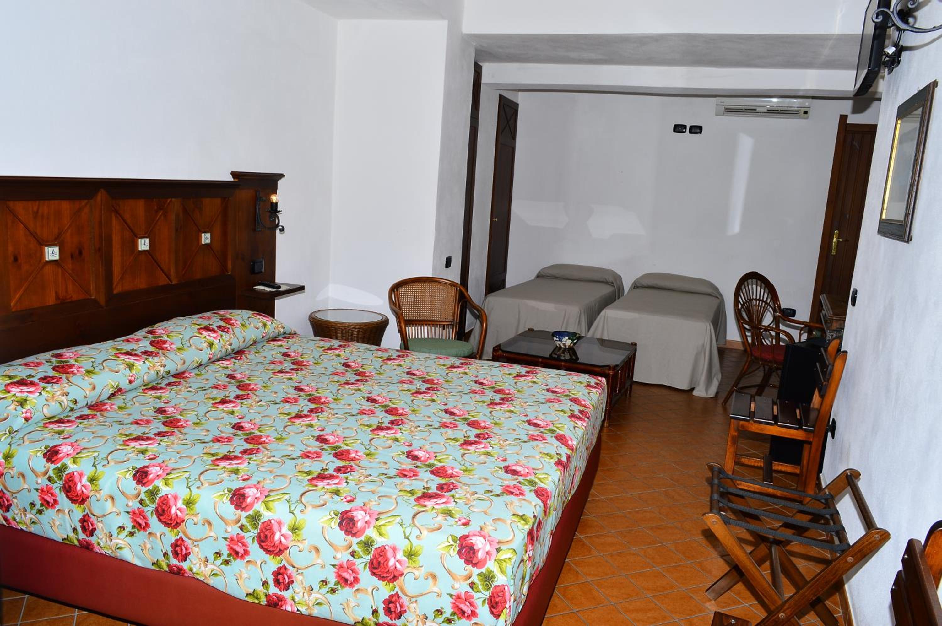 Triple Room photo 3