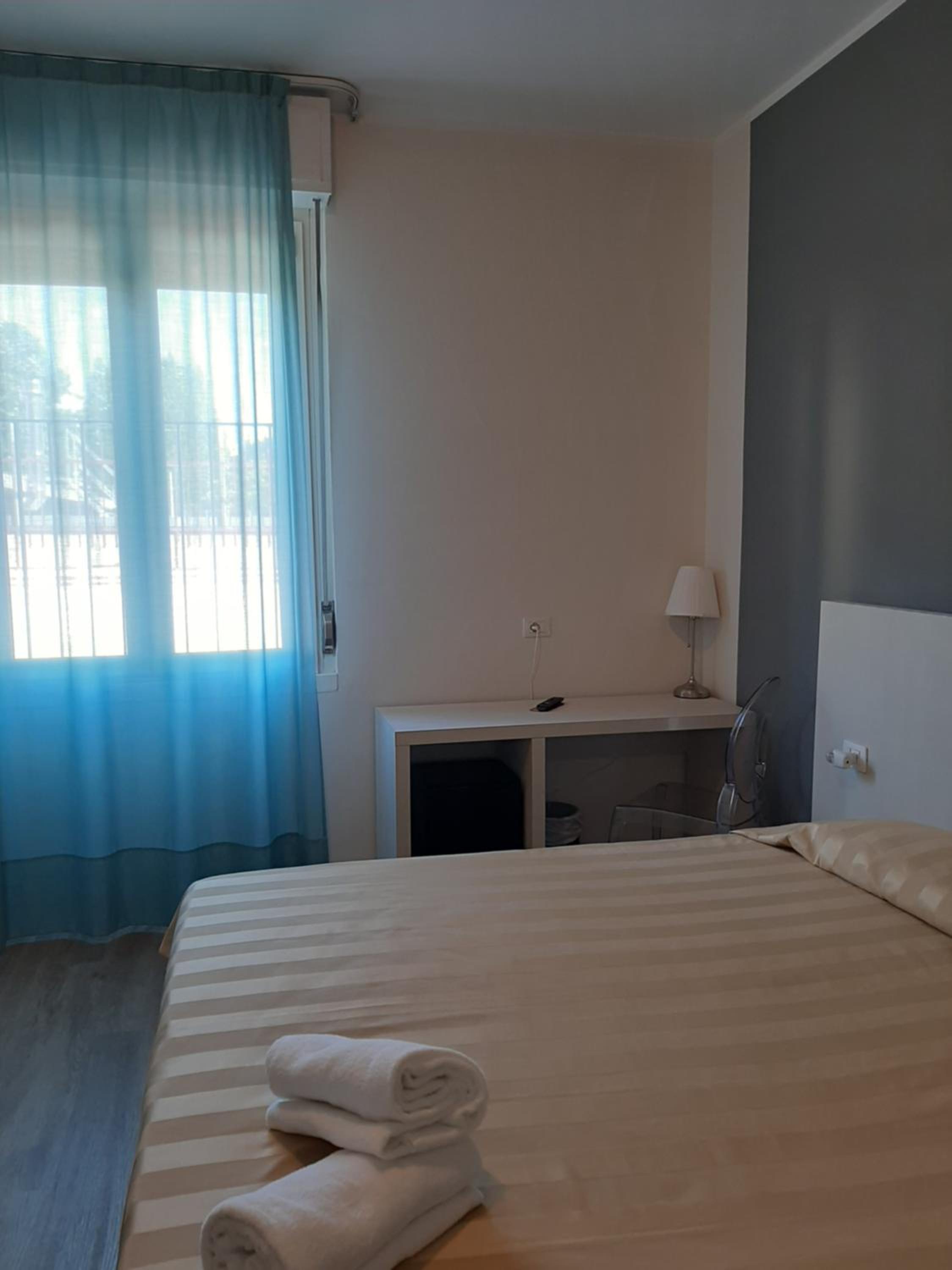 Double Room - Disability Access photo 2
