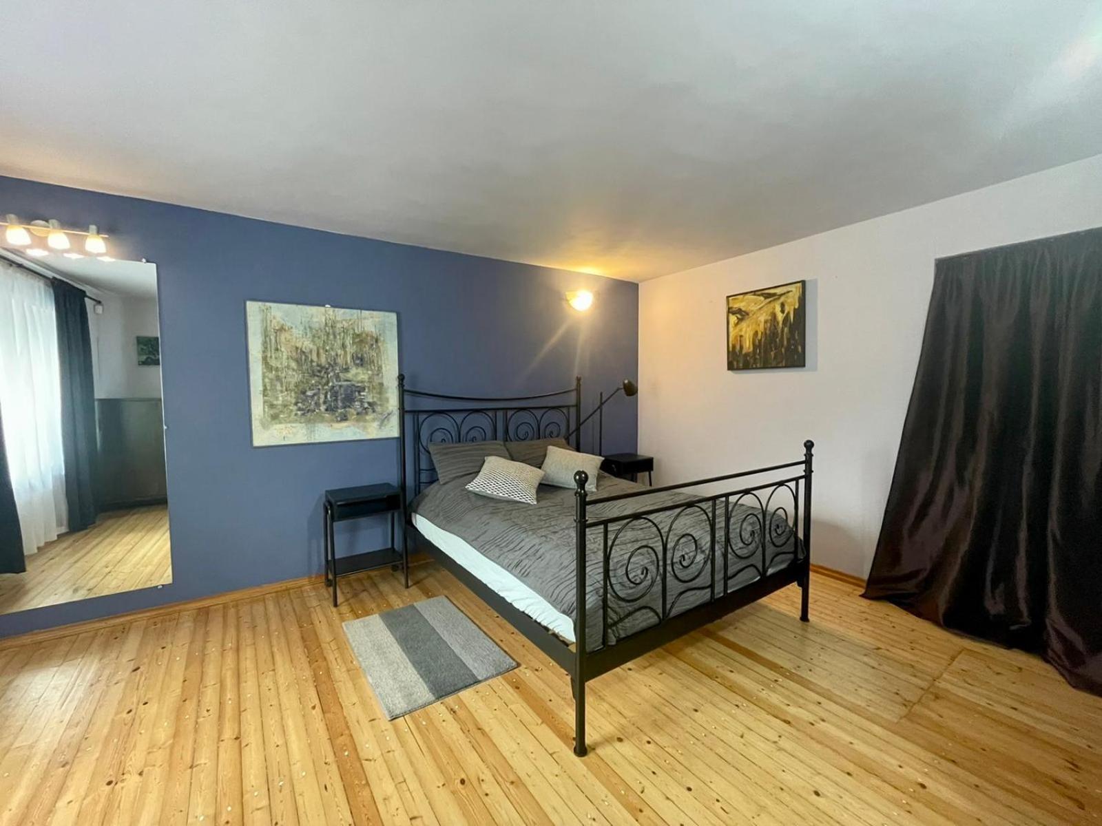 One-Bedroom Apartment - Photo 15