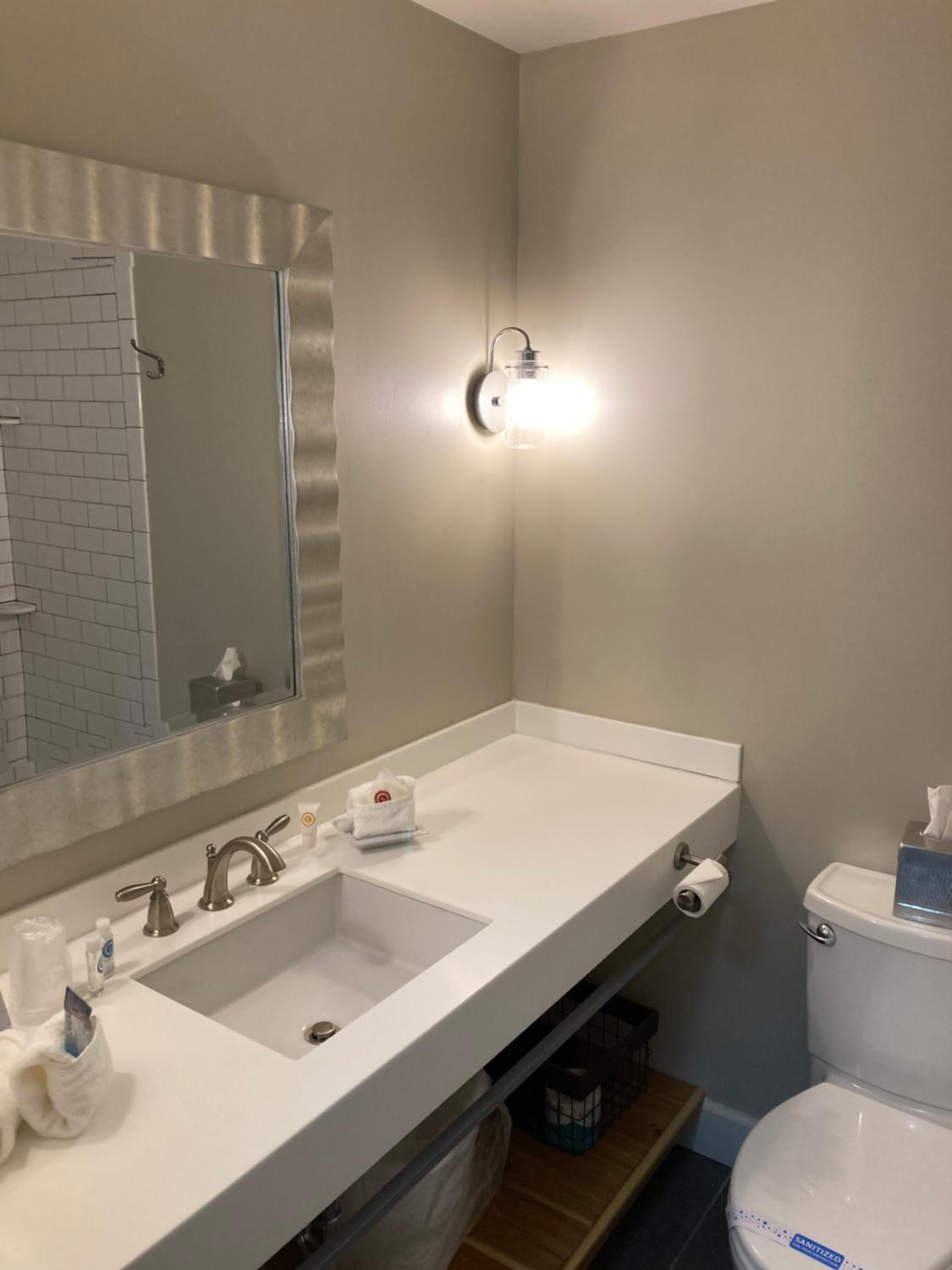 Deluxe King Room - Photo 2