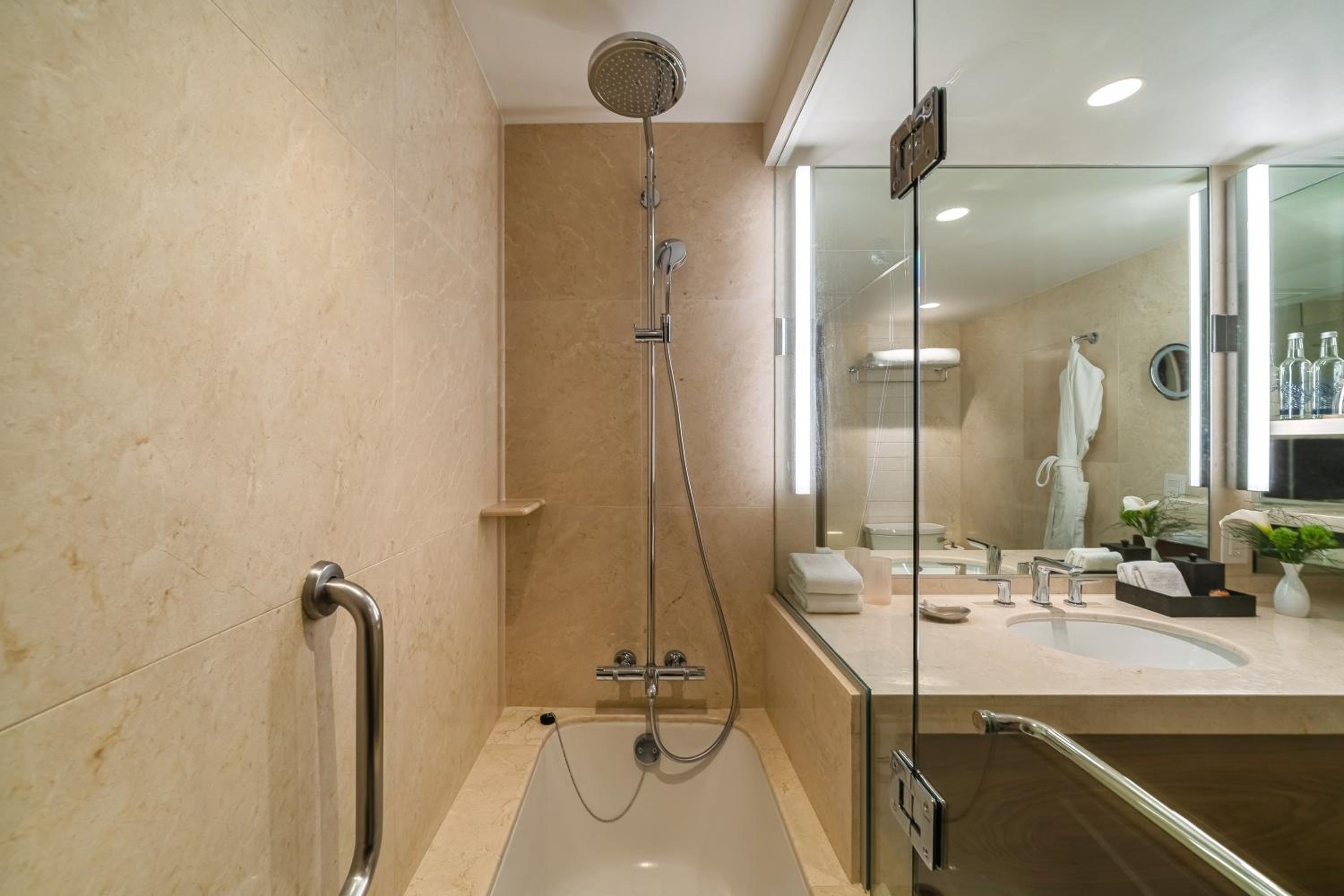 Twin Room - Photo 2
