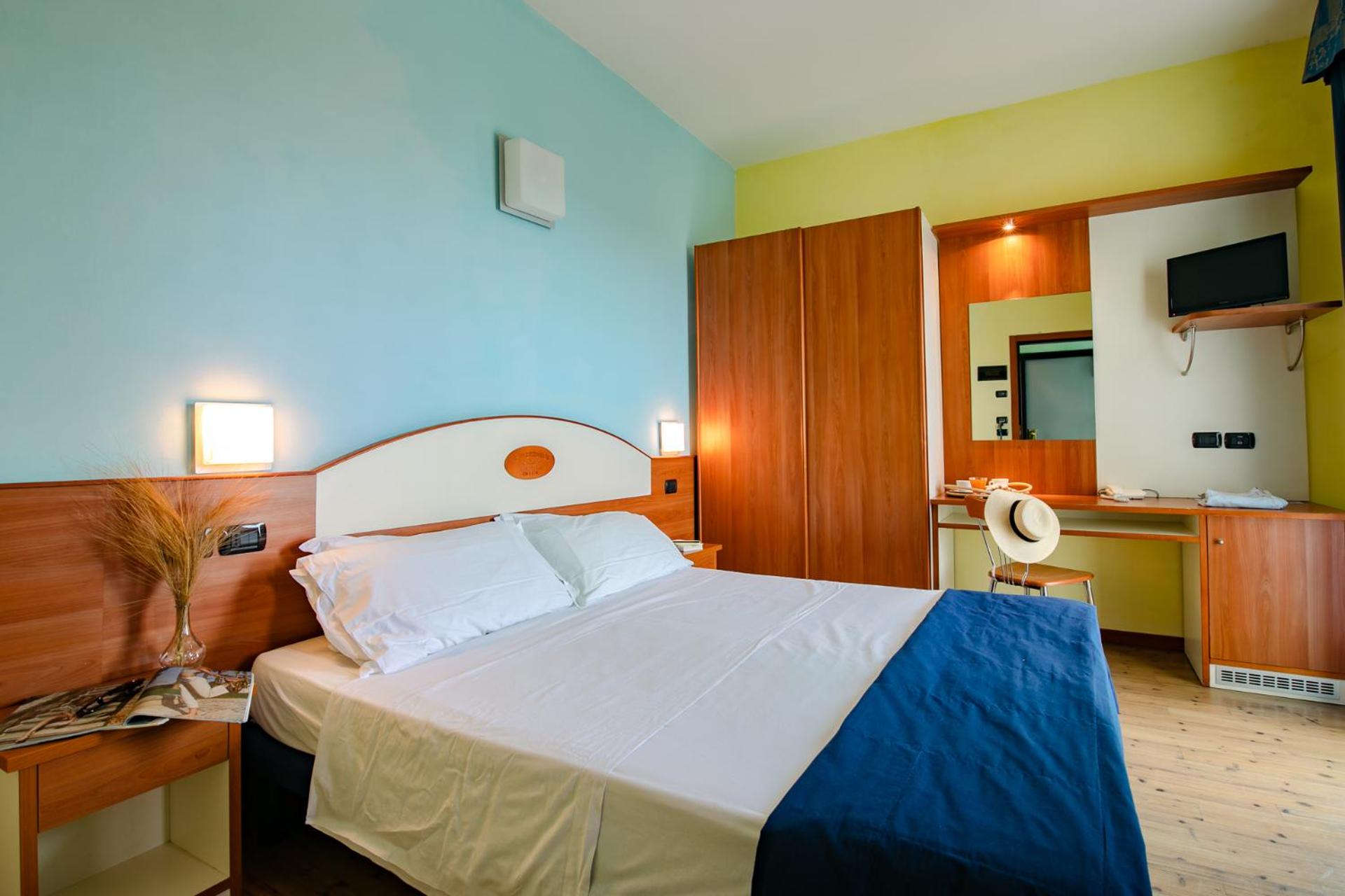 Double or Twin Room - Photo 1