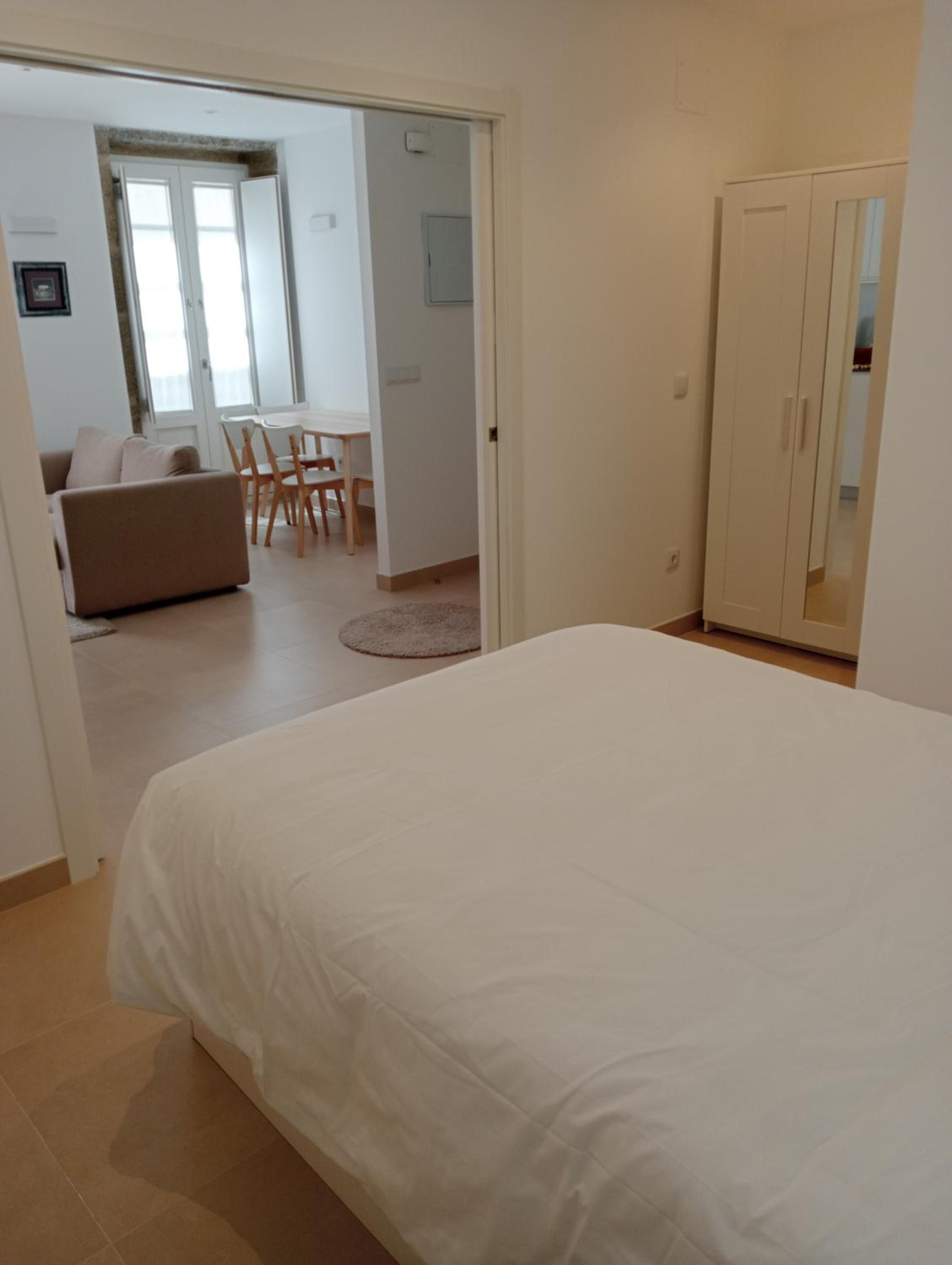 One-Bedroom Apartment - Photo 16