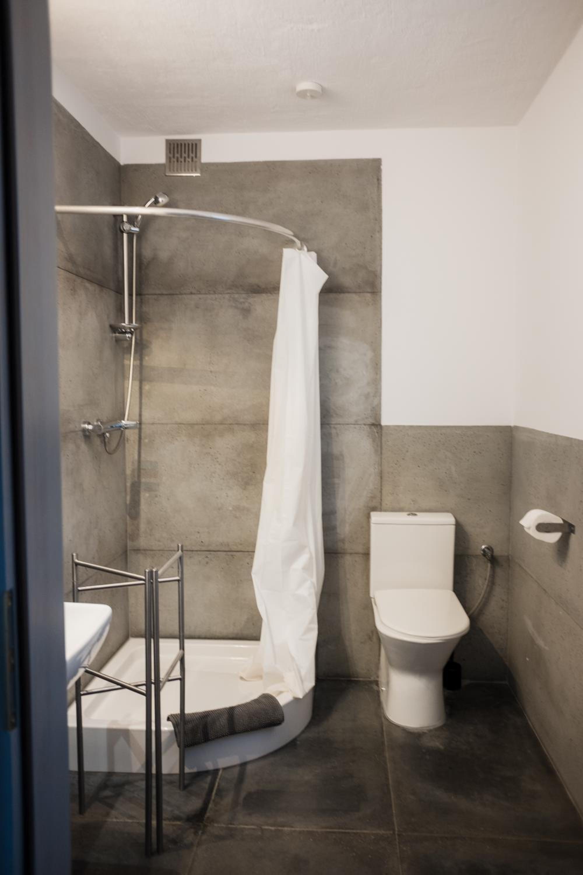 Double Room with Private Bathroom photo 3