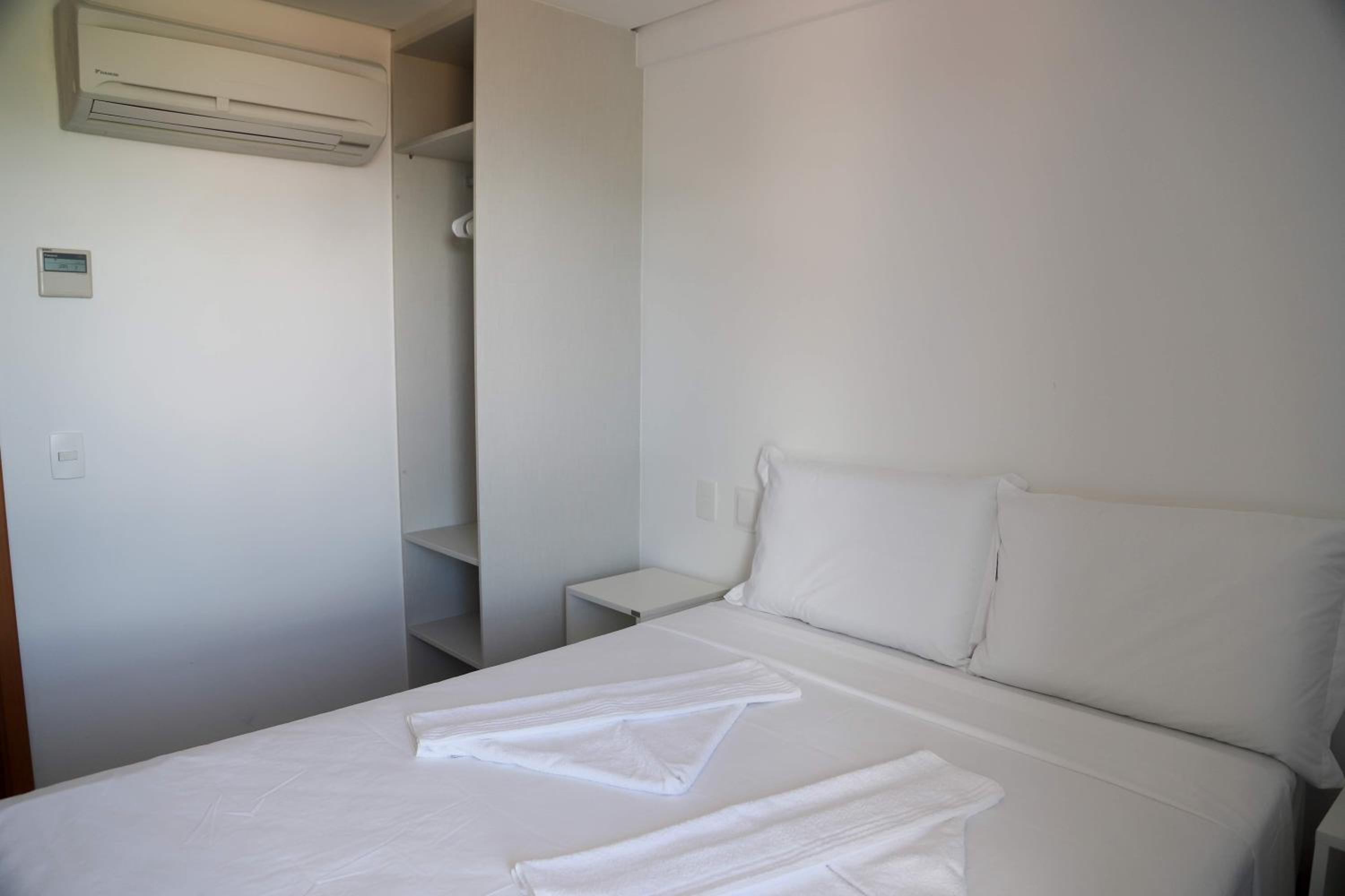 One-Bedroom Apartment - Photo 5