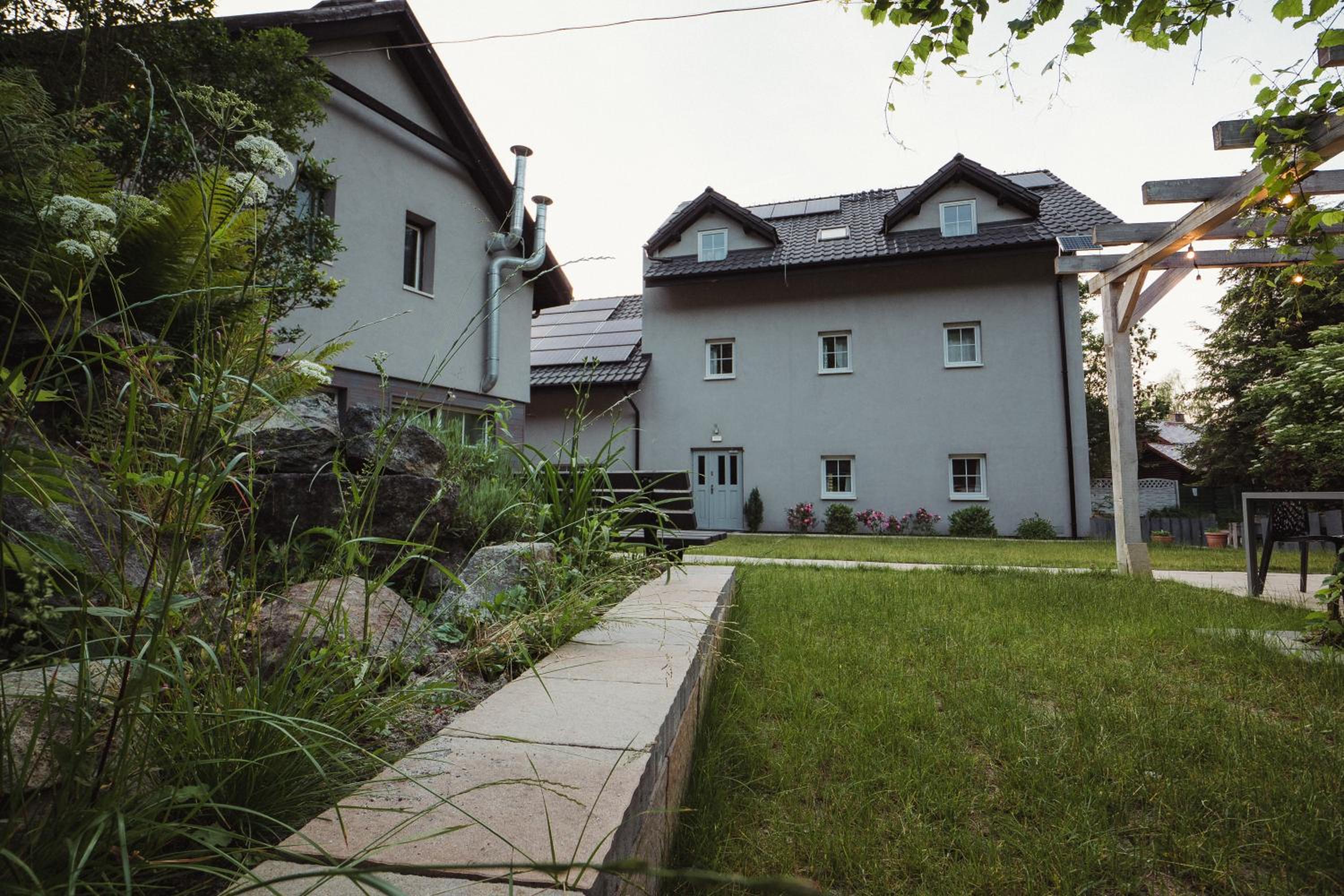 Villa photo 2