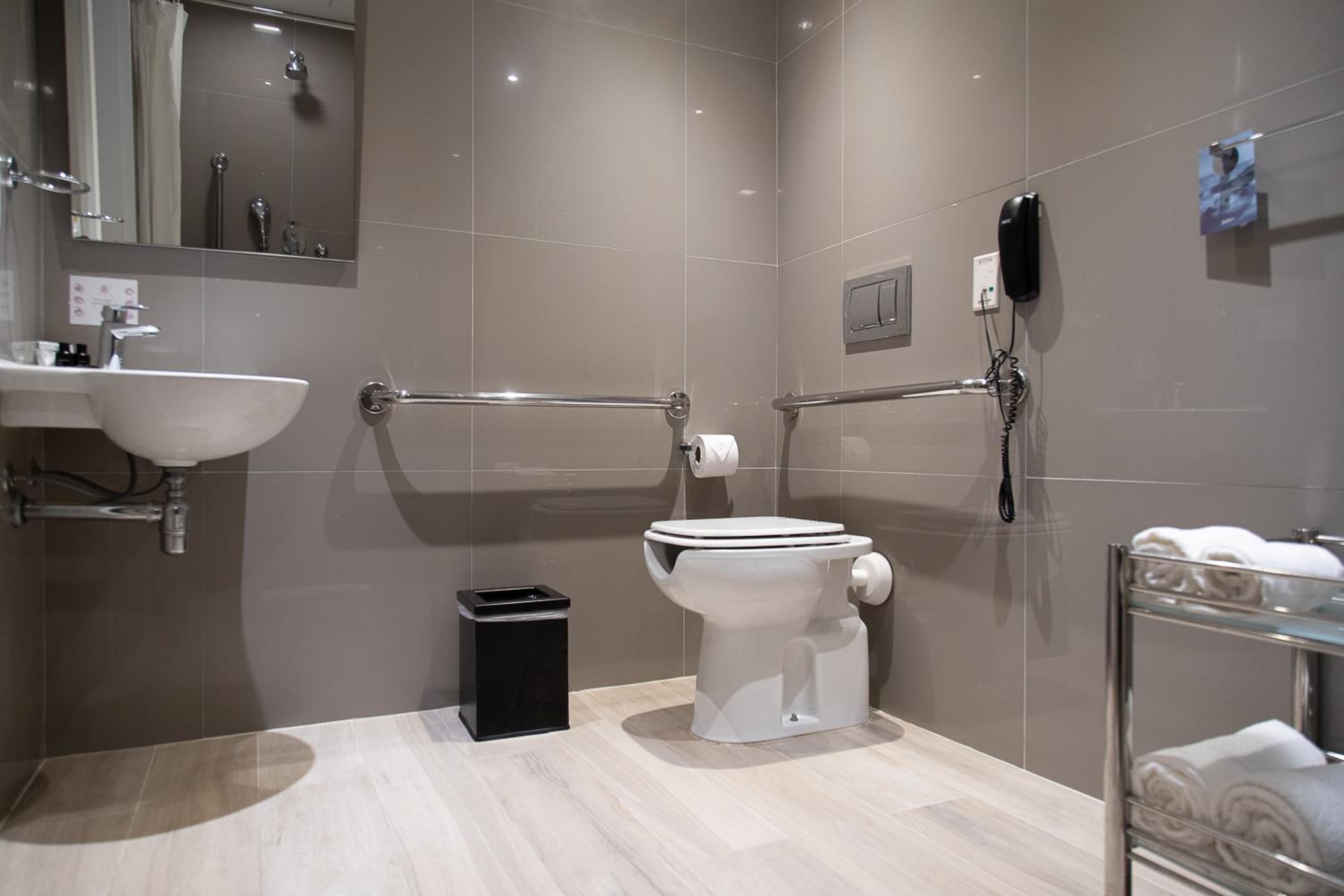 Single Room - Disability Access