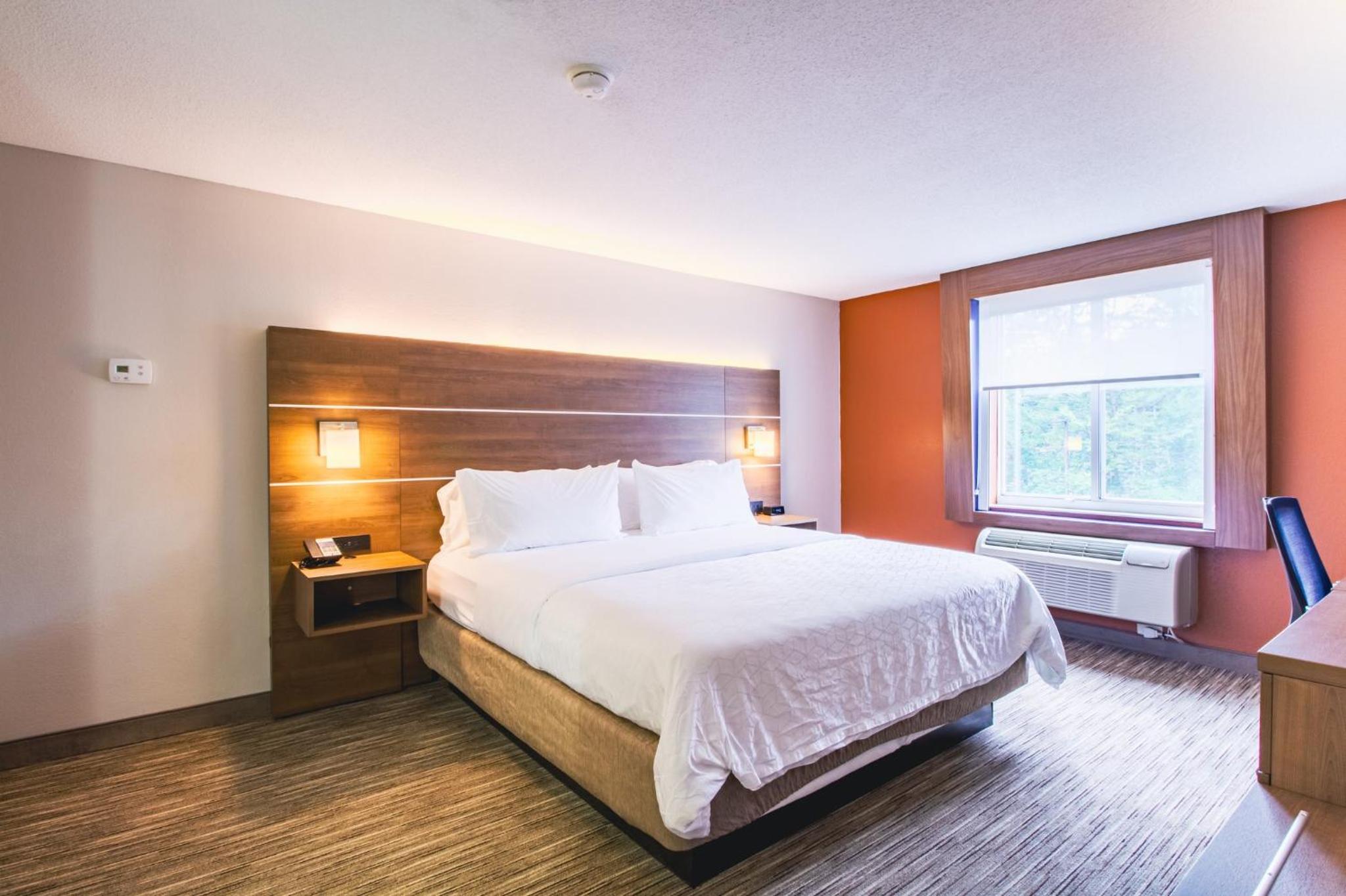 King Suite - Photo 6