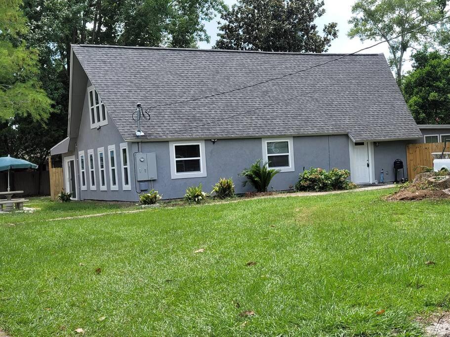 Five-Bedroom House - Photo 29