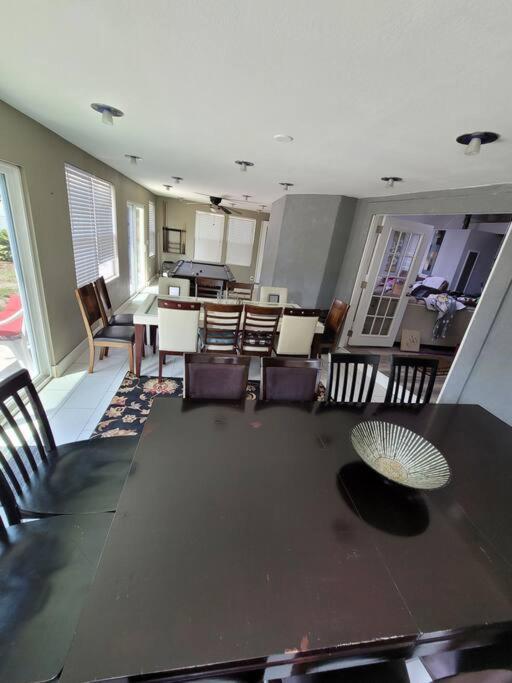 Five-Bedroom House - Photo 6