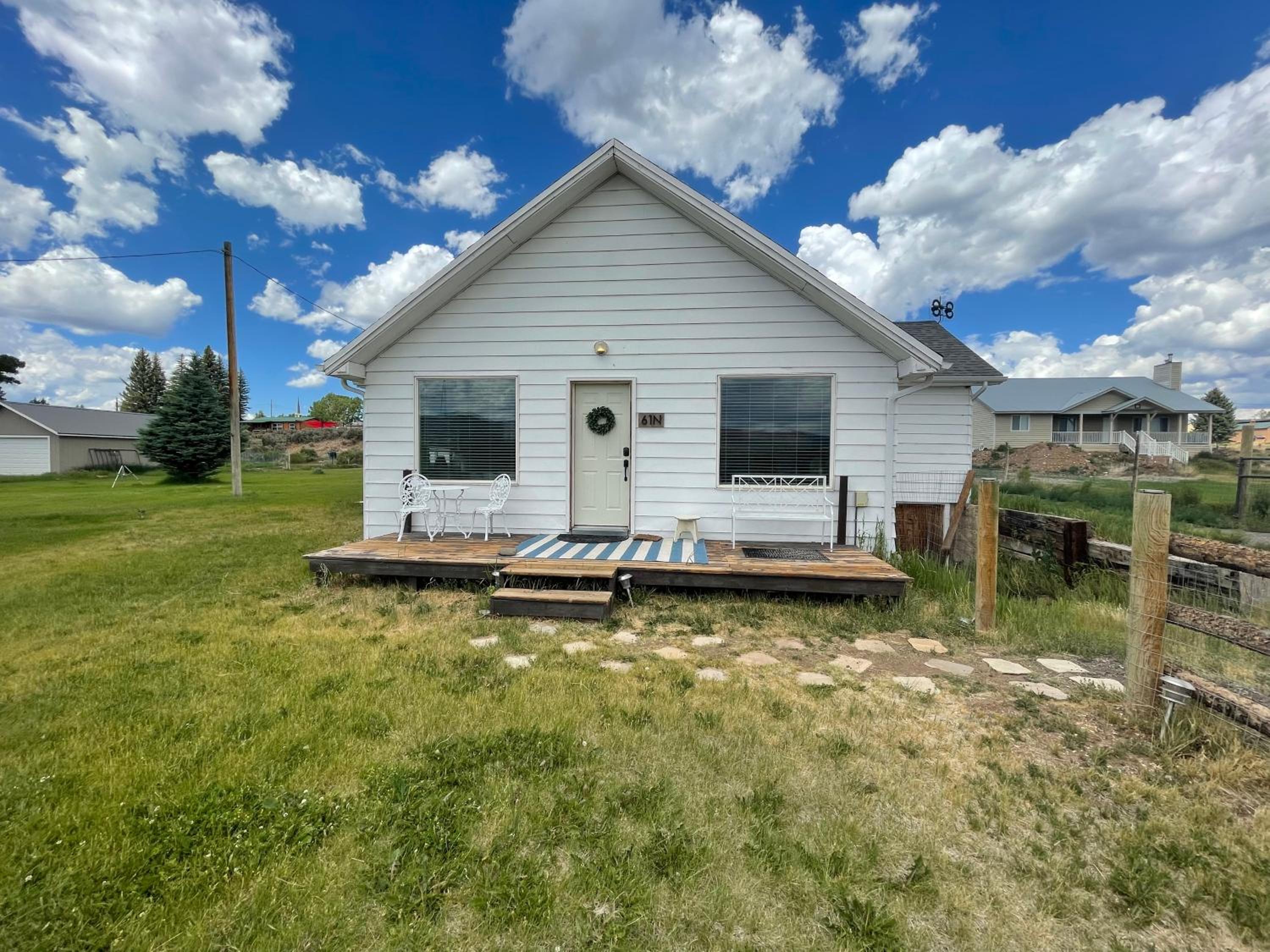 Two-Bedroom House - Photo 2