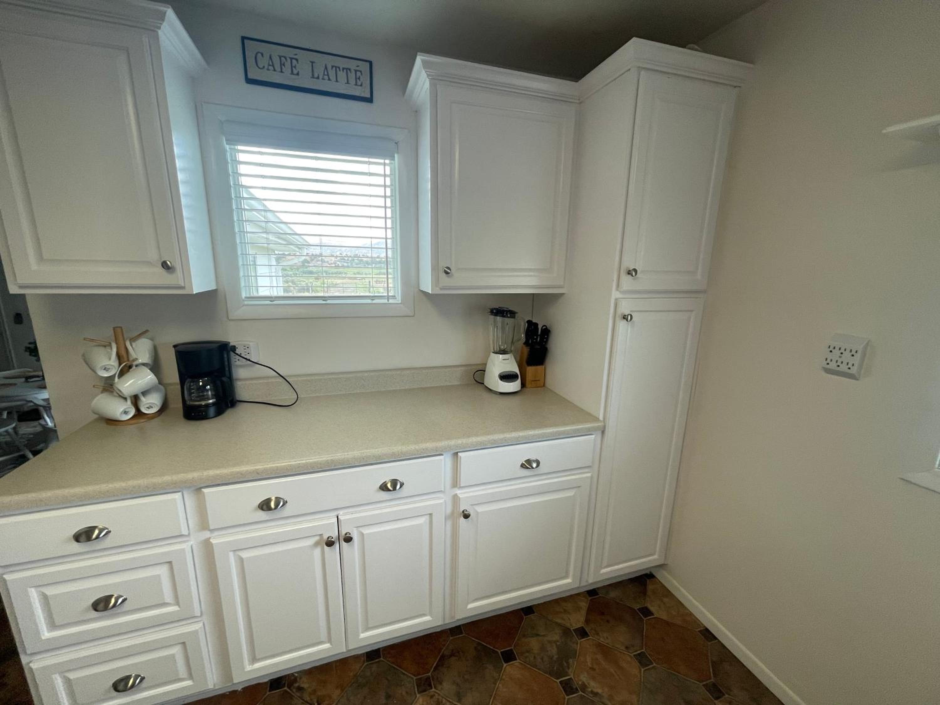 Two-Bedroom House - Photo 19