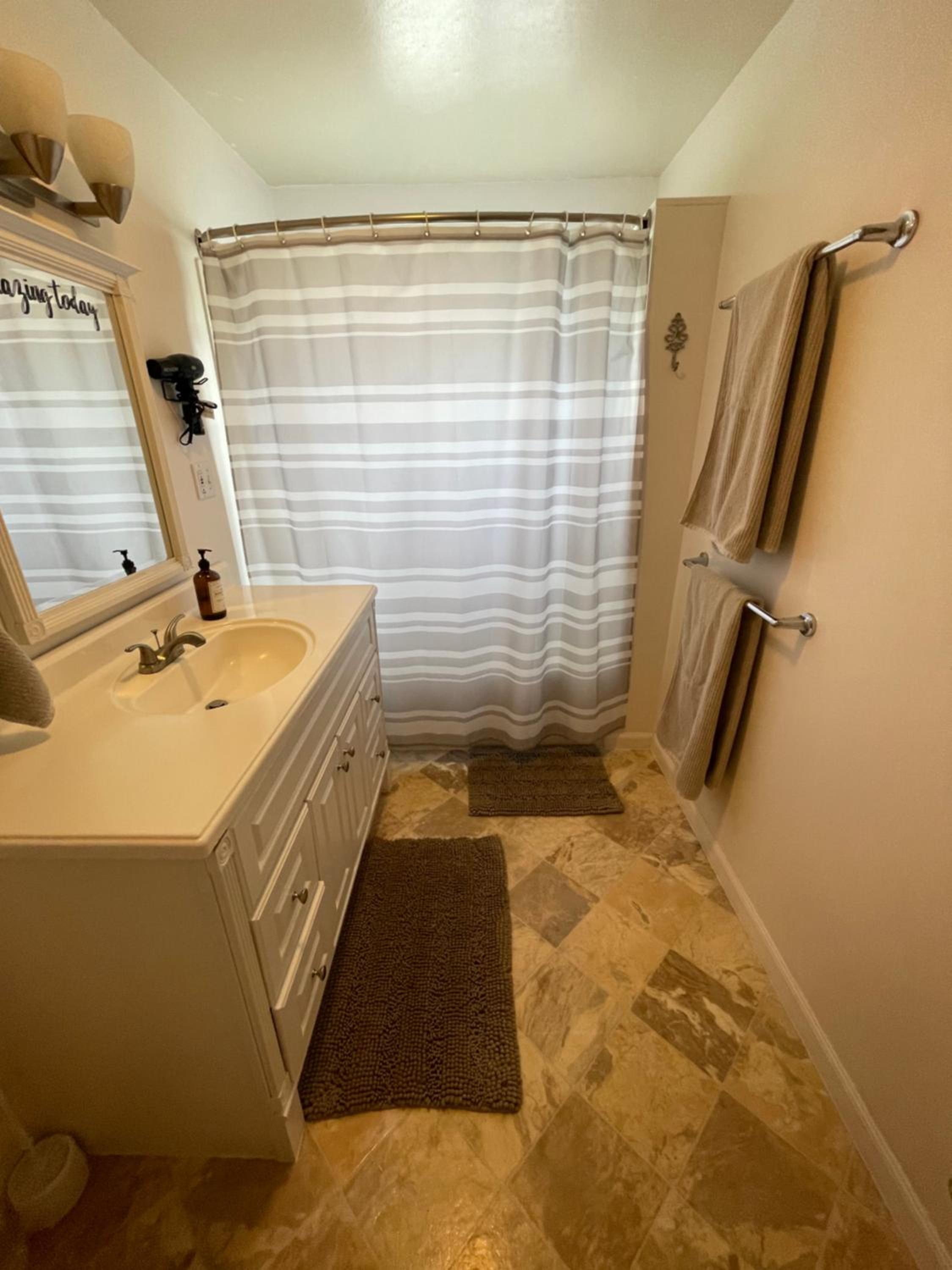 Two-Bedroom House - Photo 7