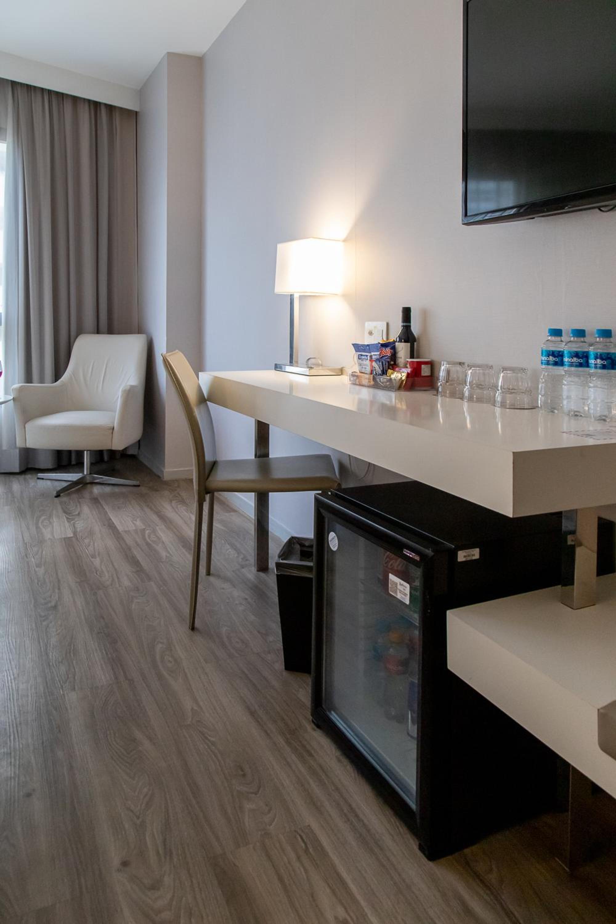 Superior Triple Room with 03 Single Beds