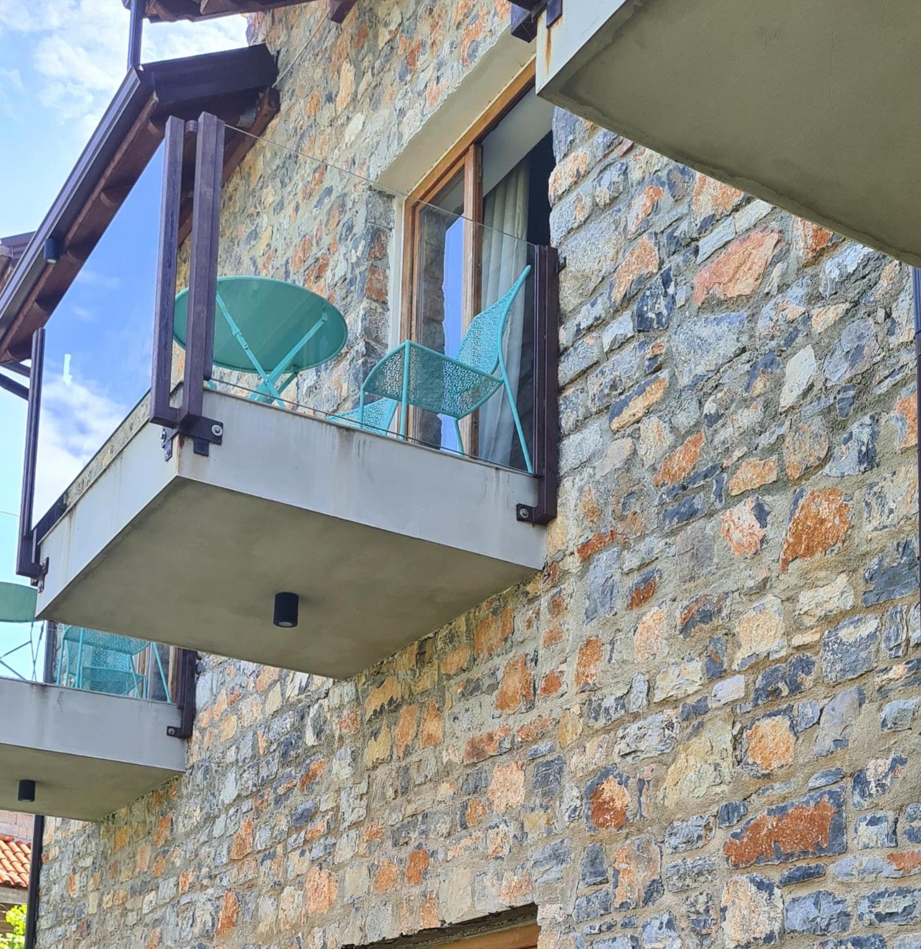 Double or Twin Room with Lake View