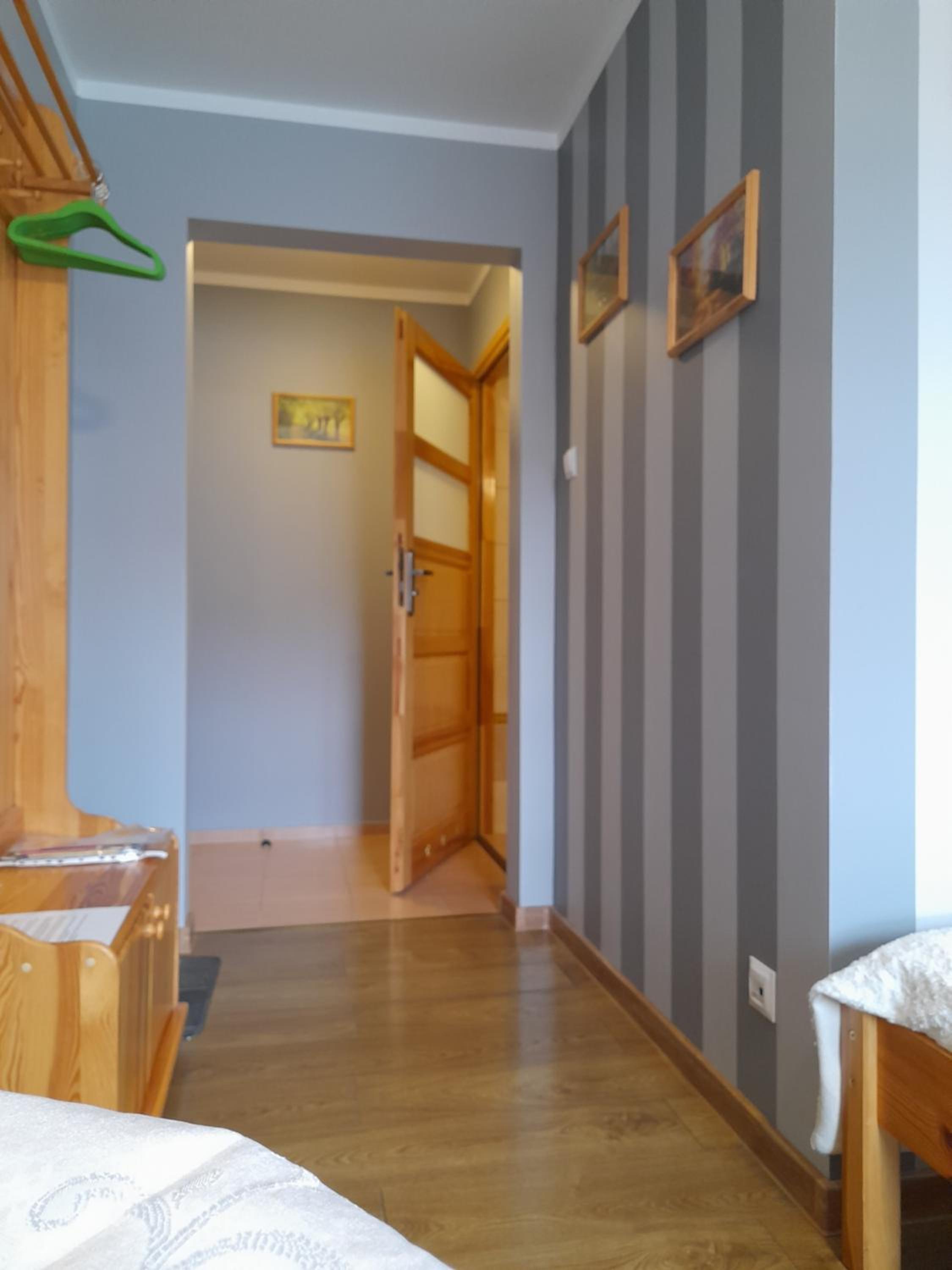 Twin Room - Disability Access - Photo 6