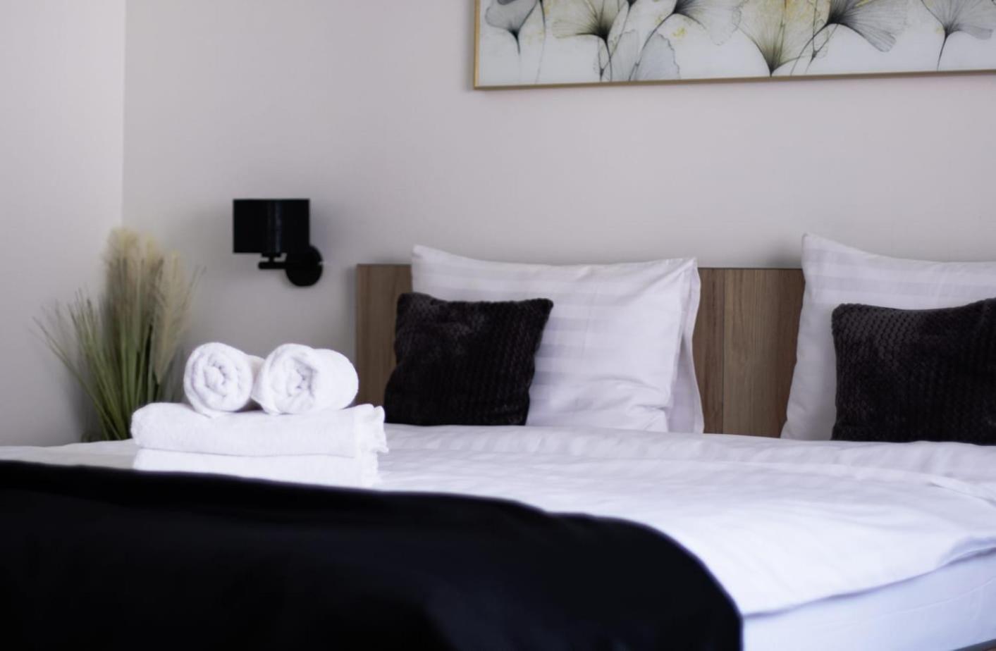 Deluxe King Room photo 1