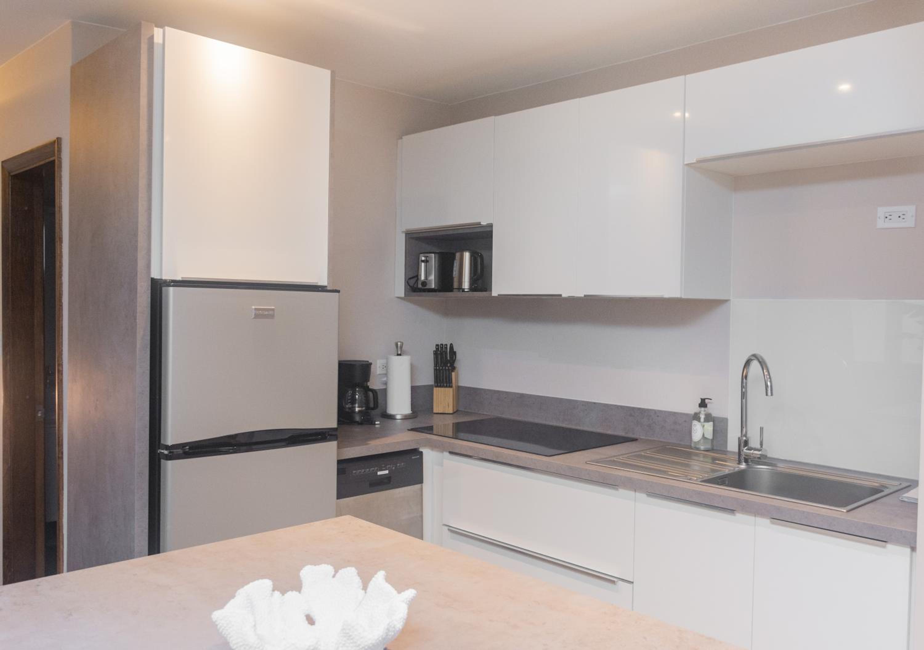 Studio Apartment photo 2