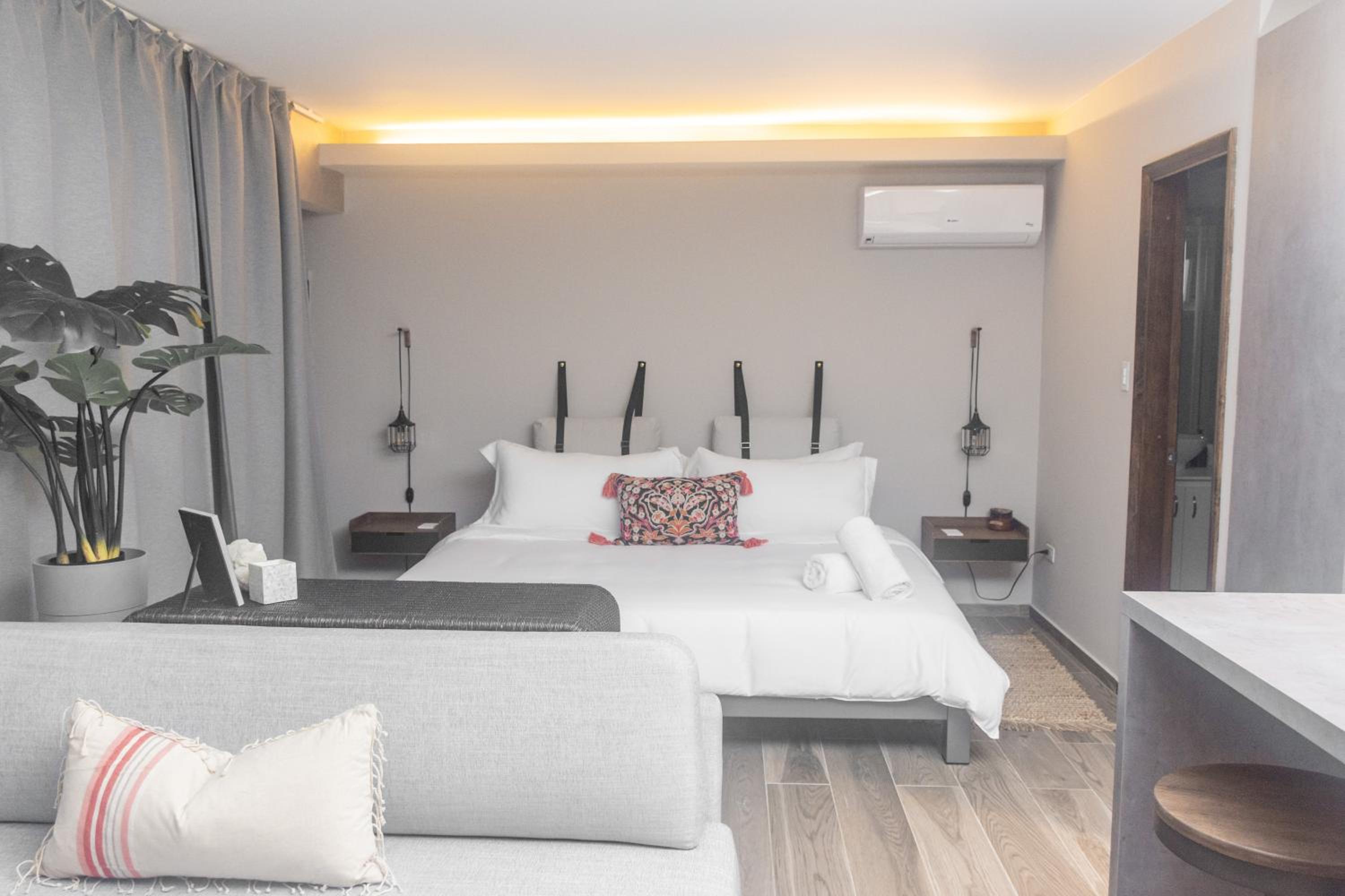 Studio Apartment photo 3