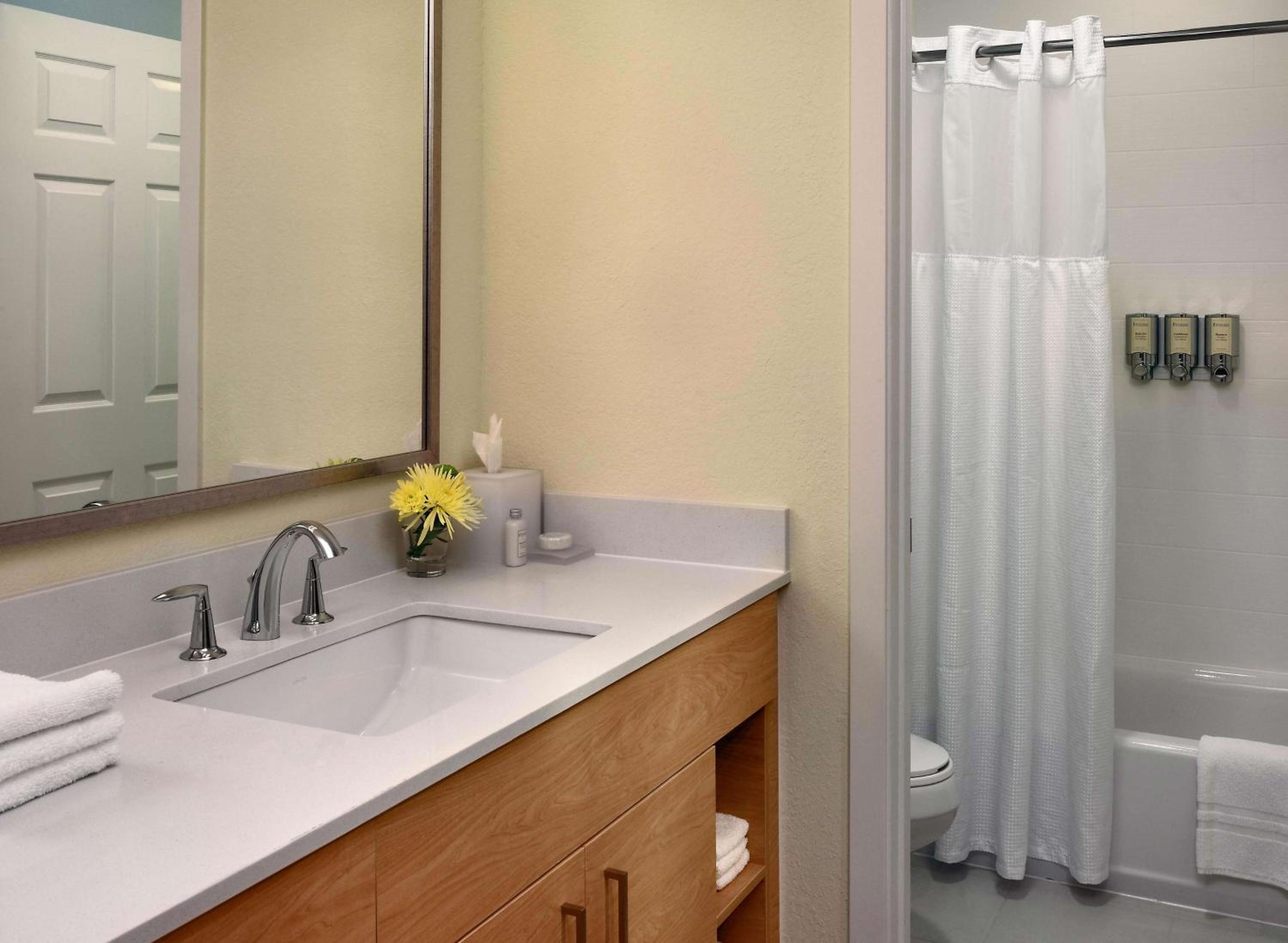 One-Bedroom Double Suite with Two Double Beds - Photo 5