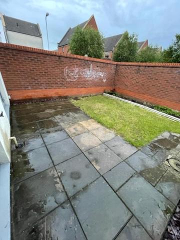 Three-Bedroom House - Photo 15