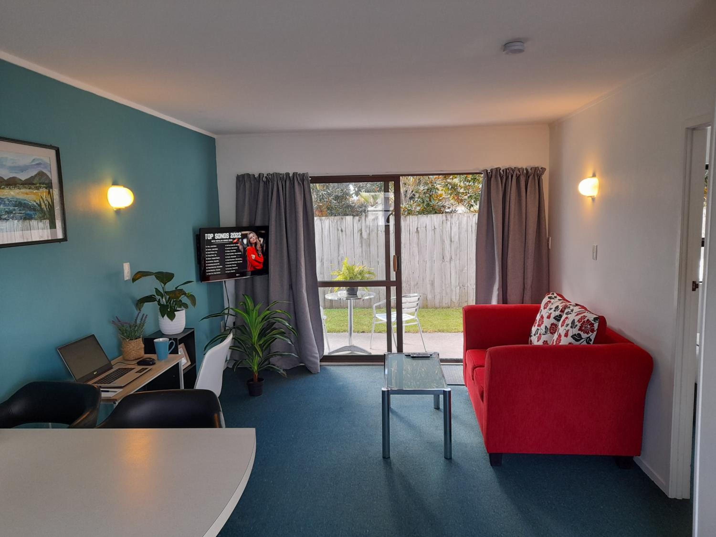 One-Bedroom Apartment - Photo 10