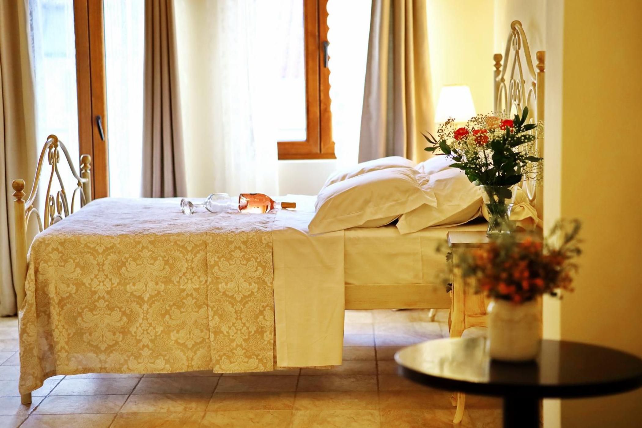 Queen Room photo 3