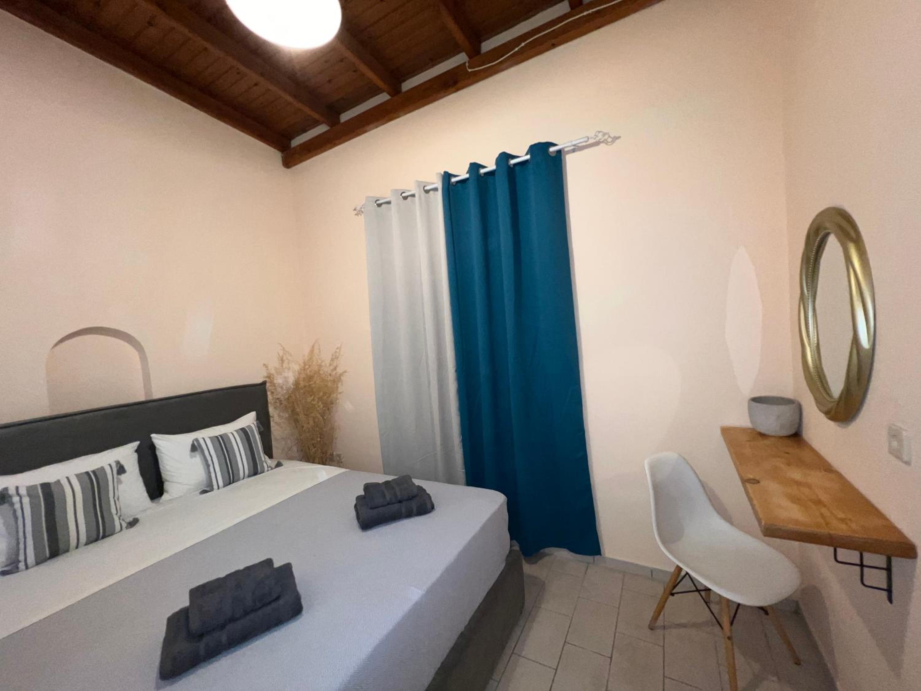Three-Bedroom House - Photo 18