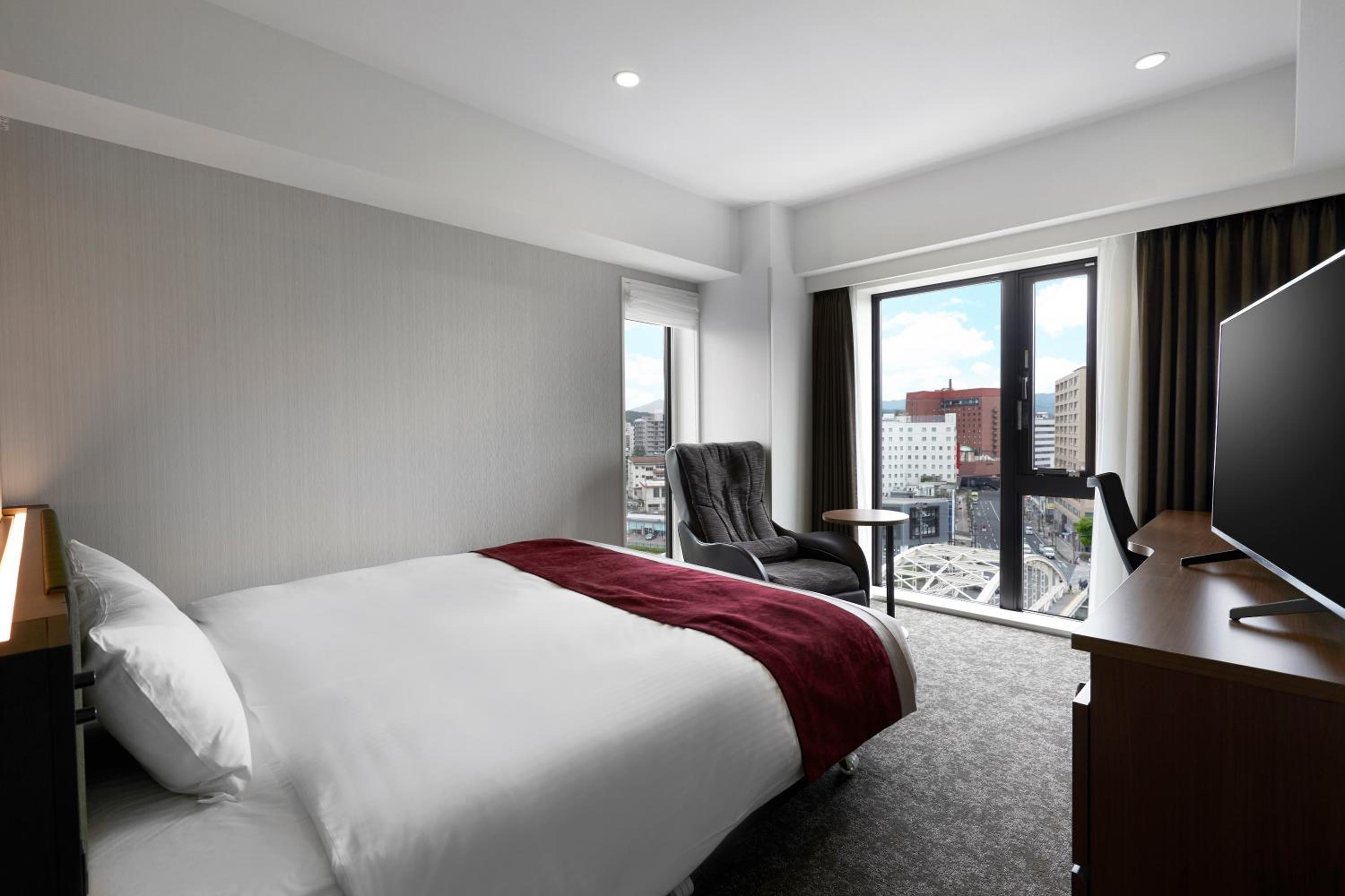 Deluxe King Room - Non-Smoking