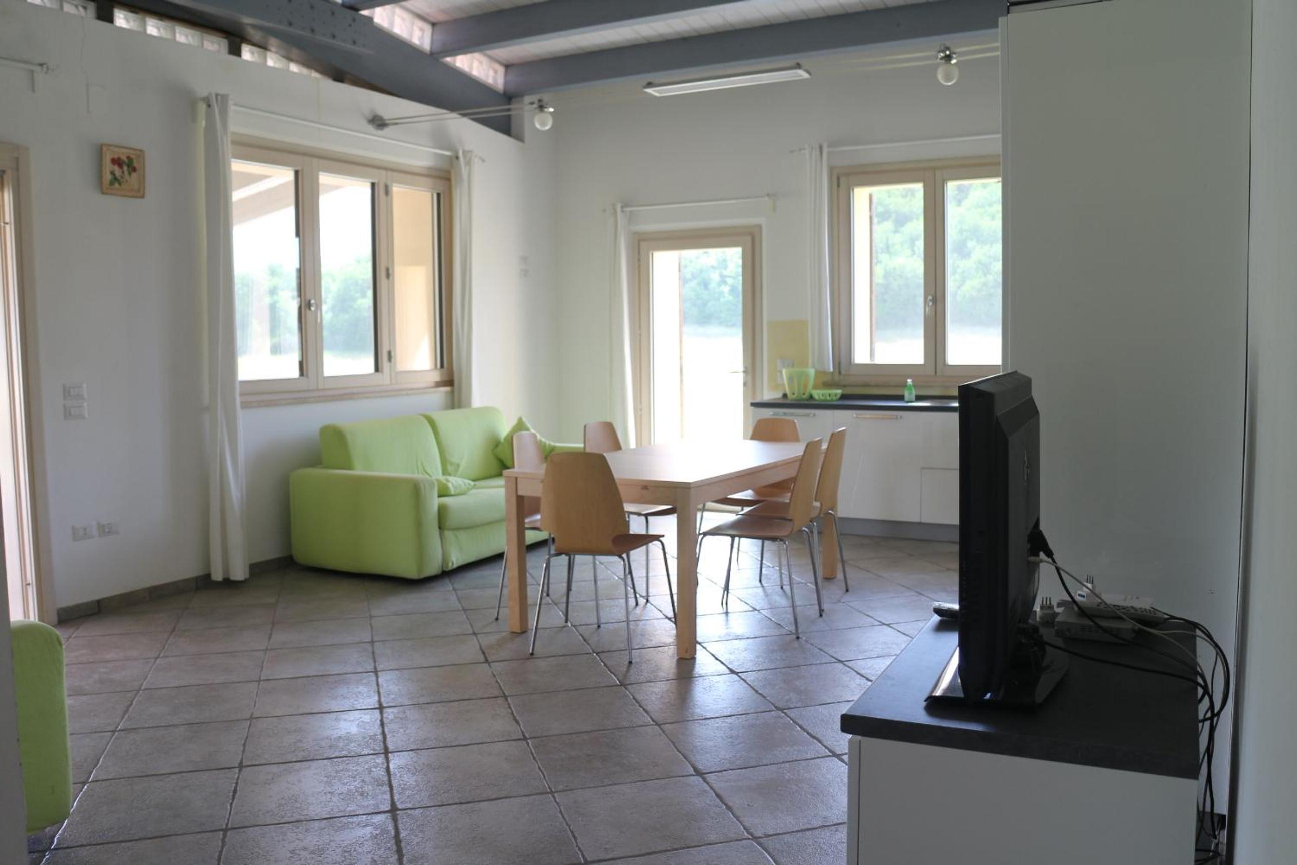 One-Bedroom House photo 1
