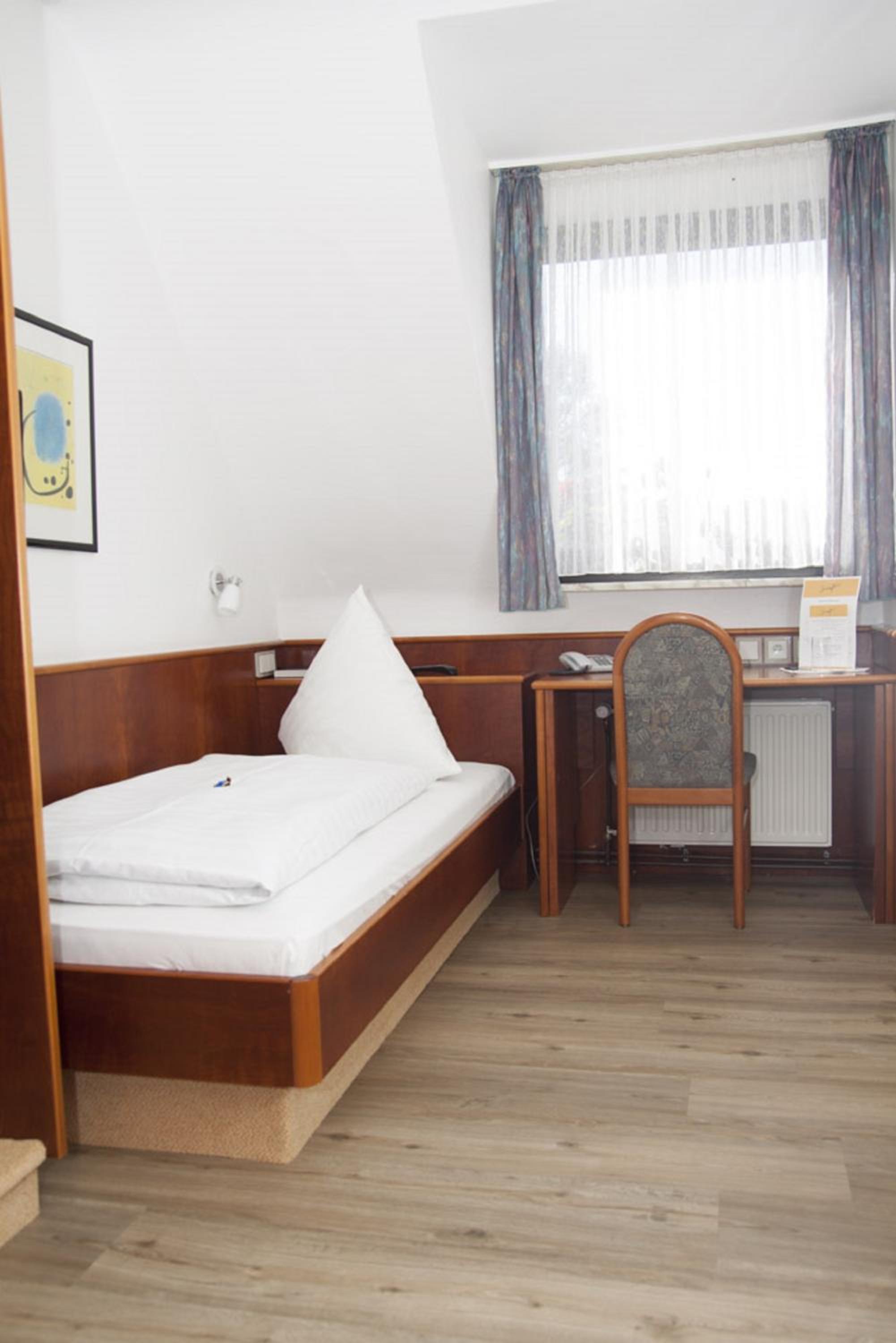 Economy Single Room