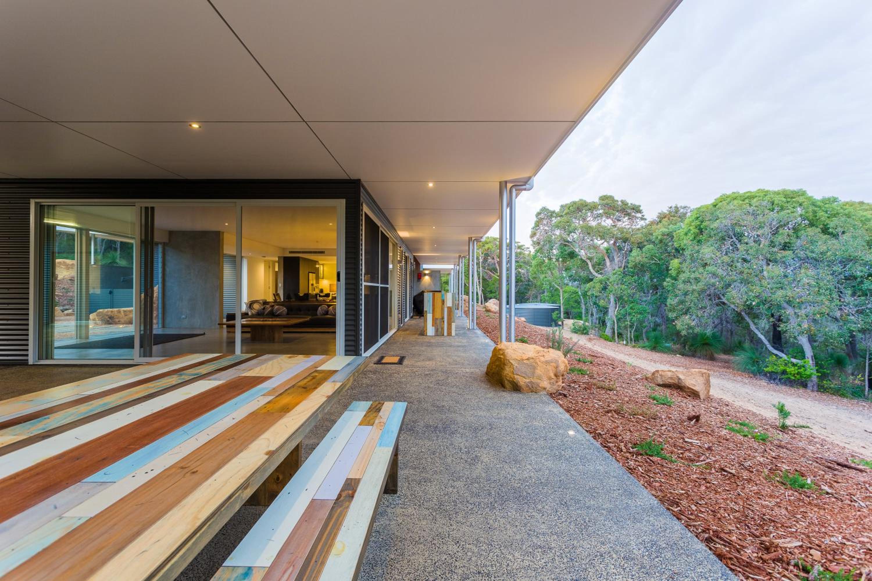 Four-Bedroom House photo 2