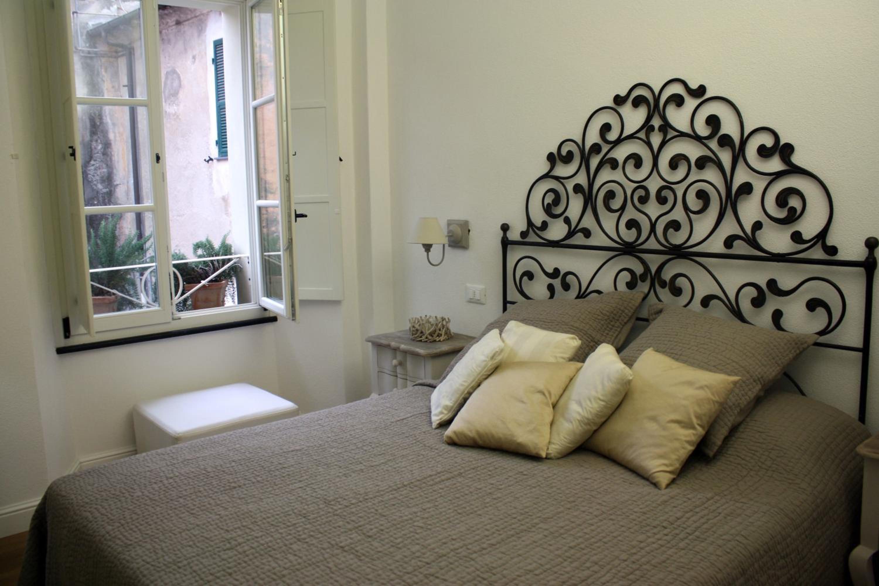 Deluxe Double Room - Photo 3