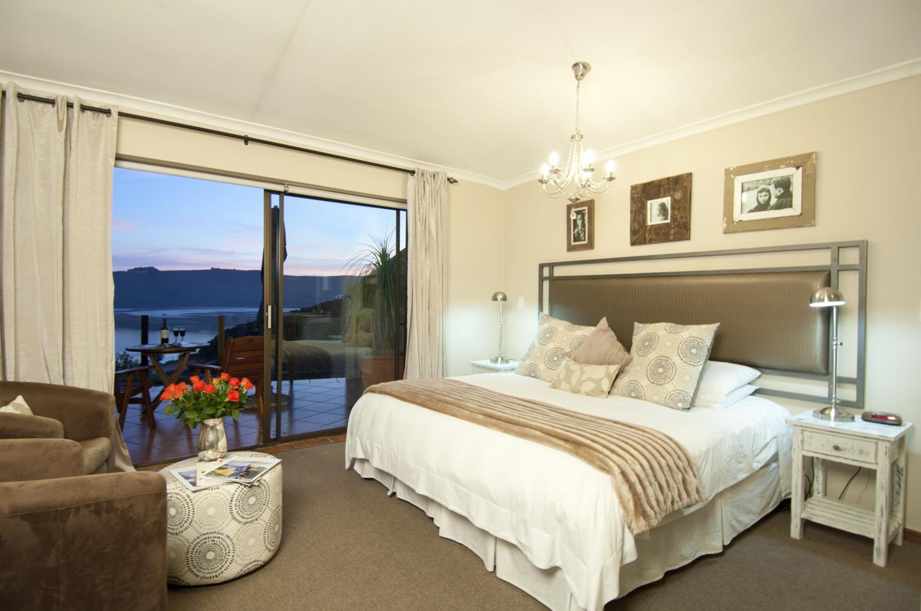 Honeymoon Room with Lagoon View 2 photo 1