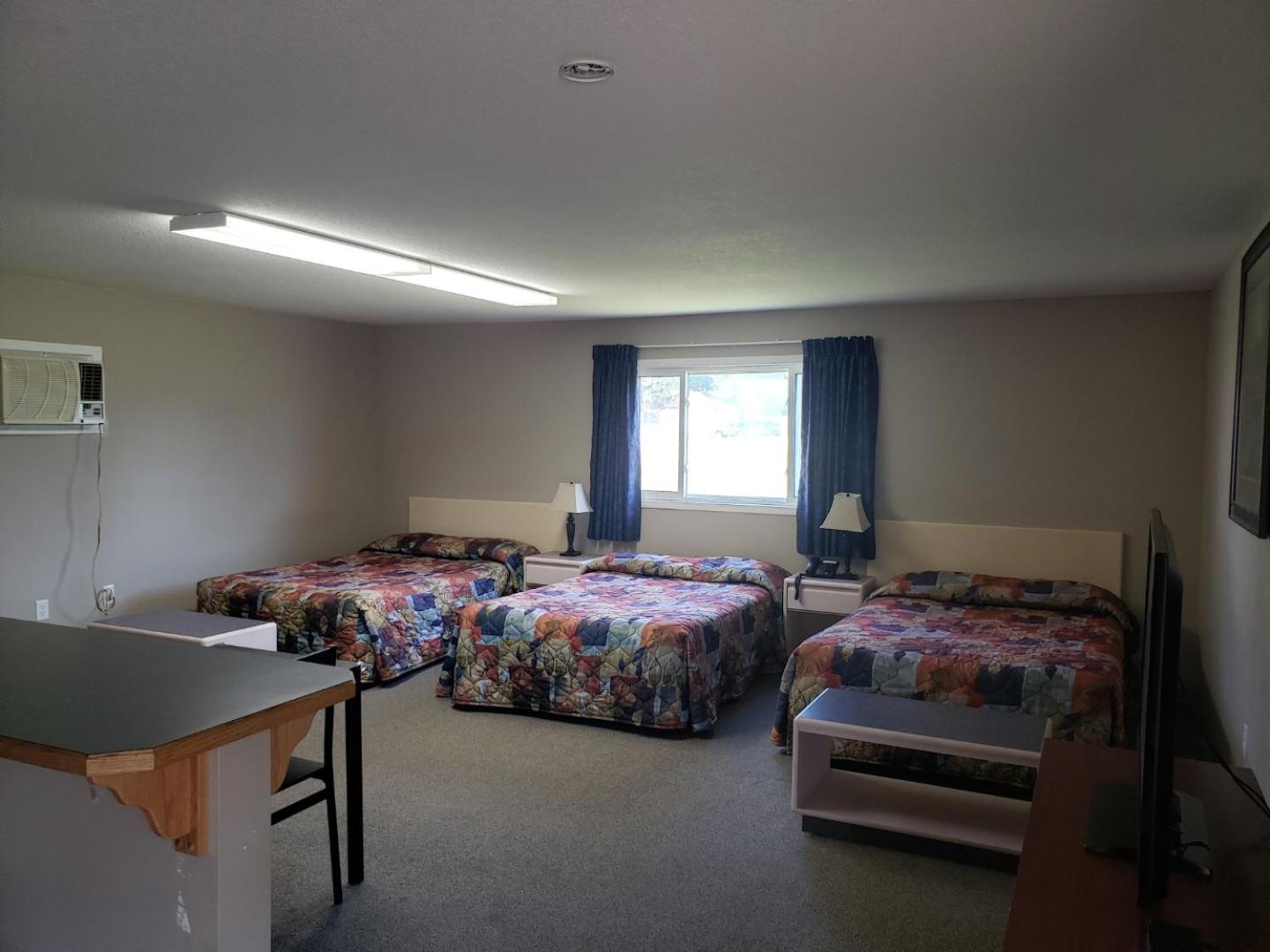 Deluxe Family Room photo 2