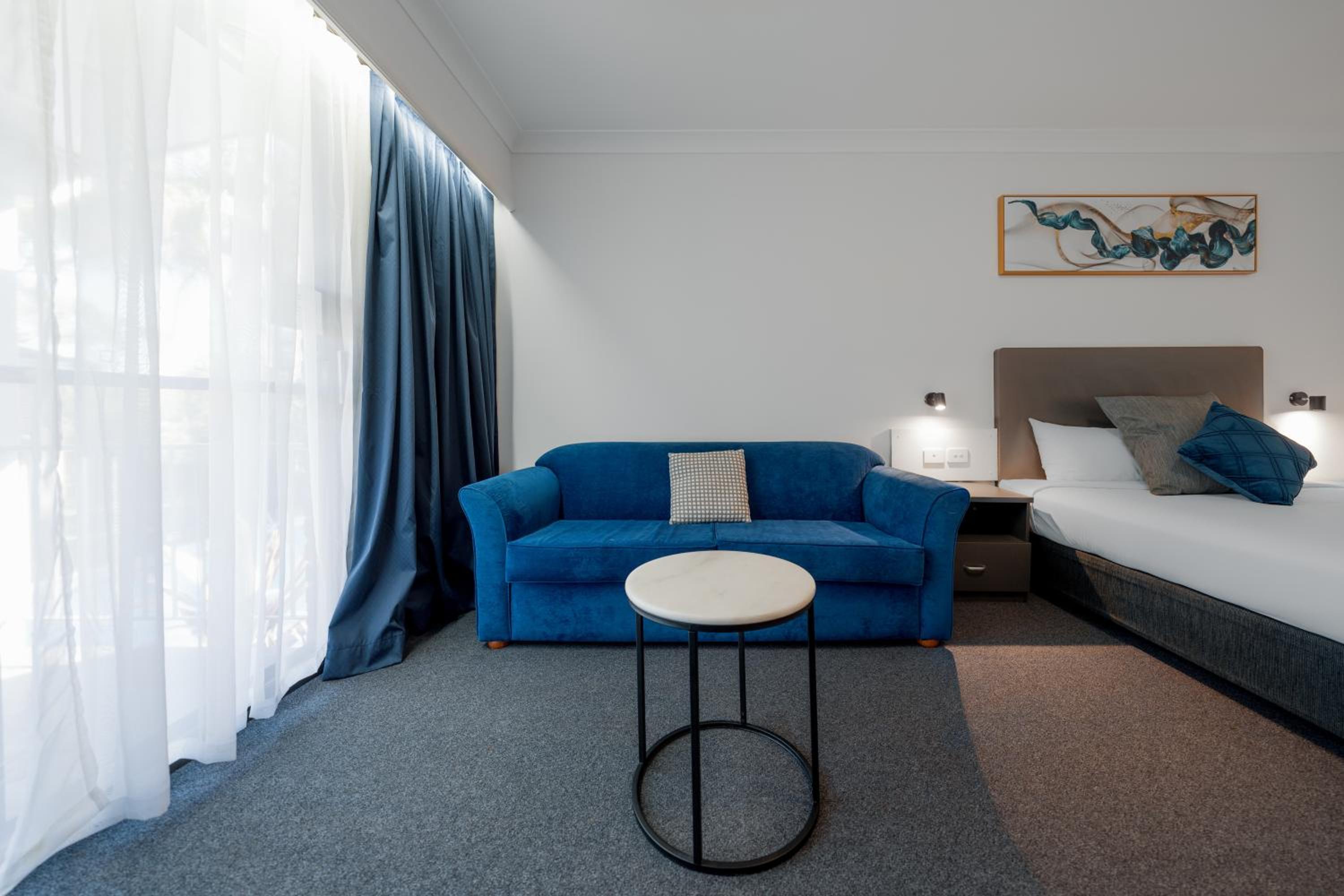 Interconnecting Family Room photo 2